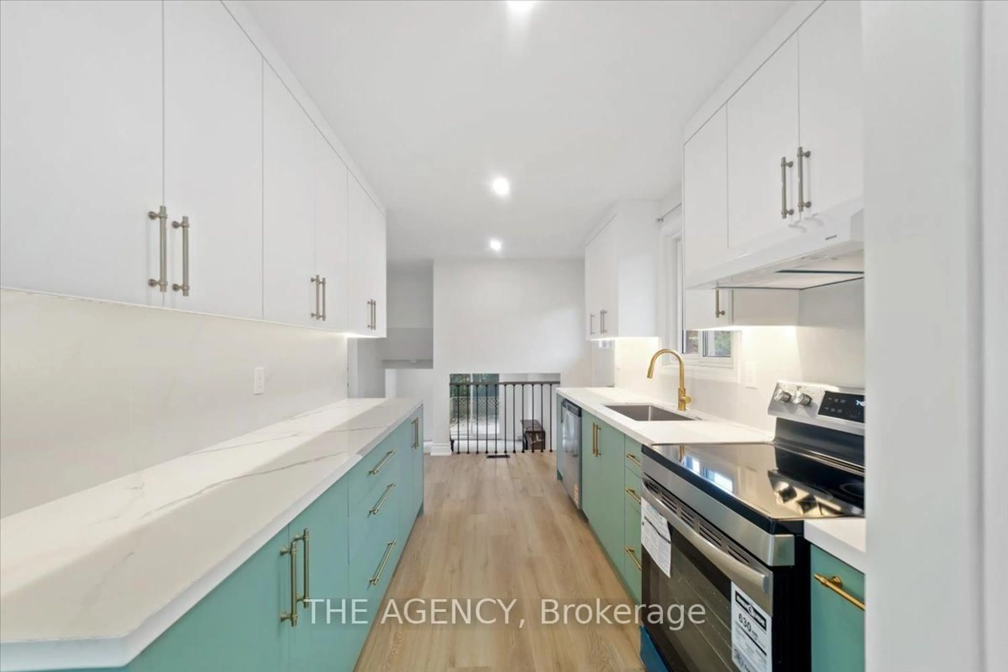 Kitchen with laundary machines, unknown for 187 Seneca Ave, Oshawa Ontario L1G 3V5
