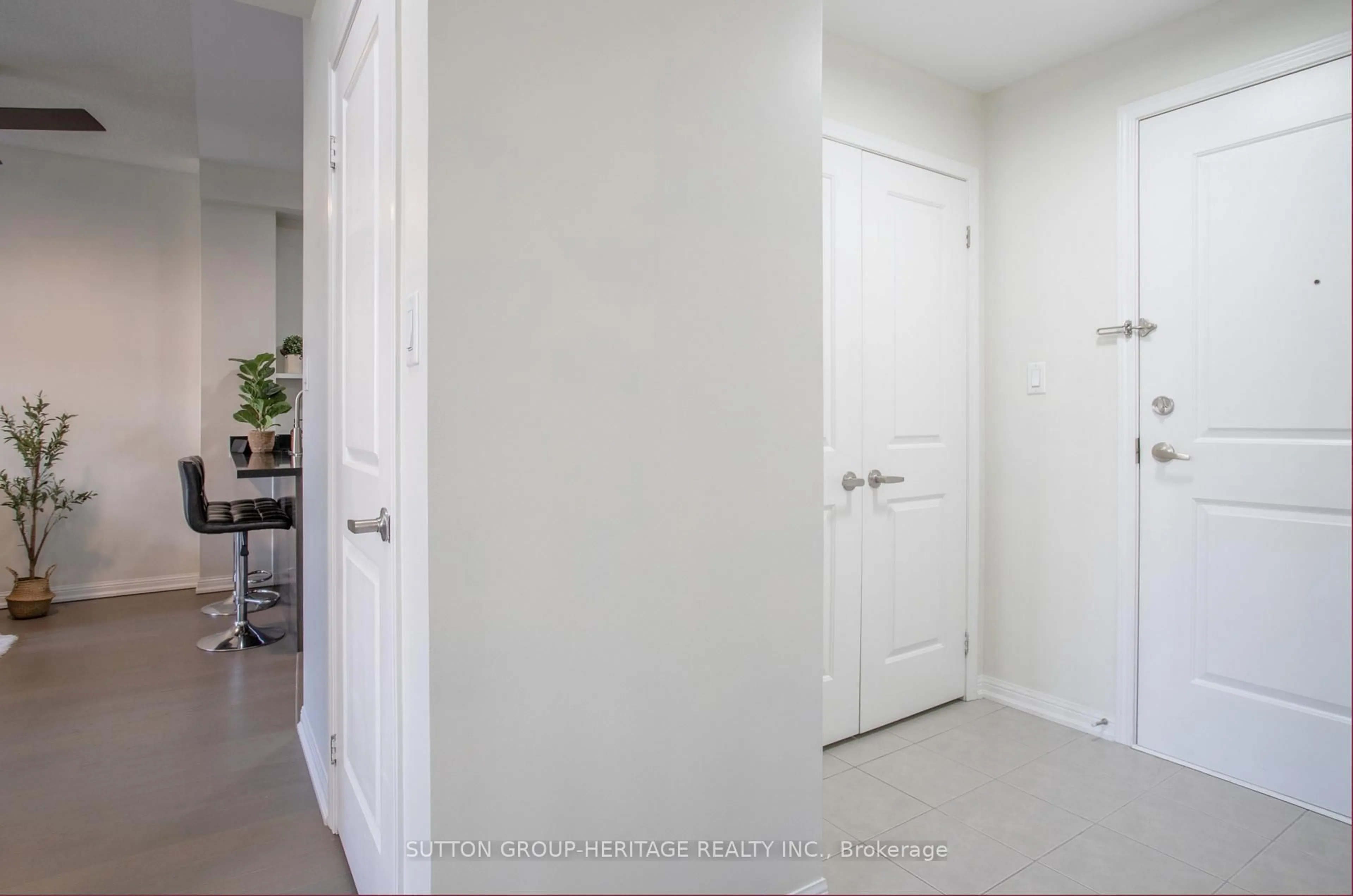 Indoor entryway for 84 Aspen Springs Dr #205, Clarington Ontario L1C 0V3