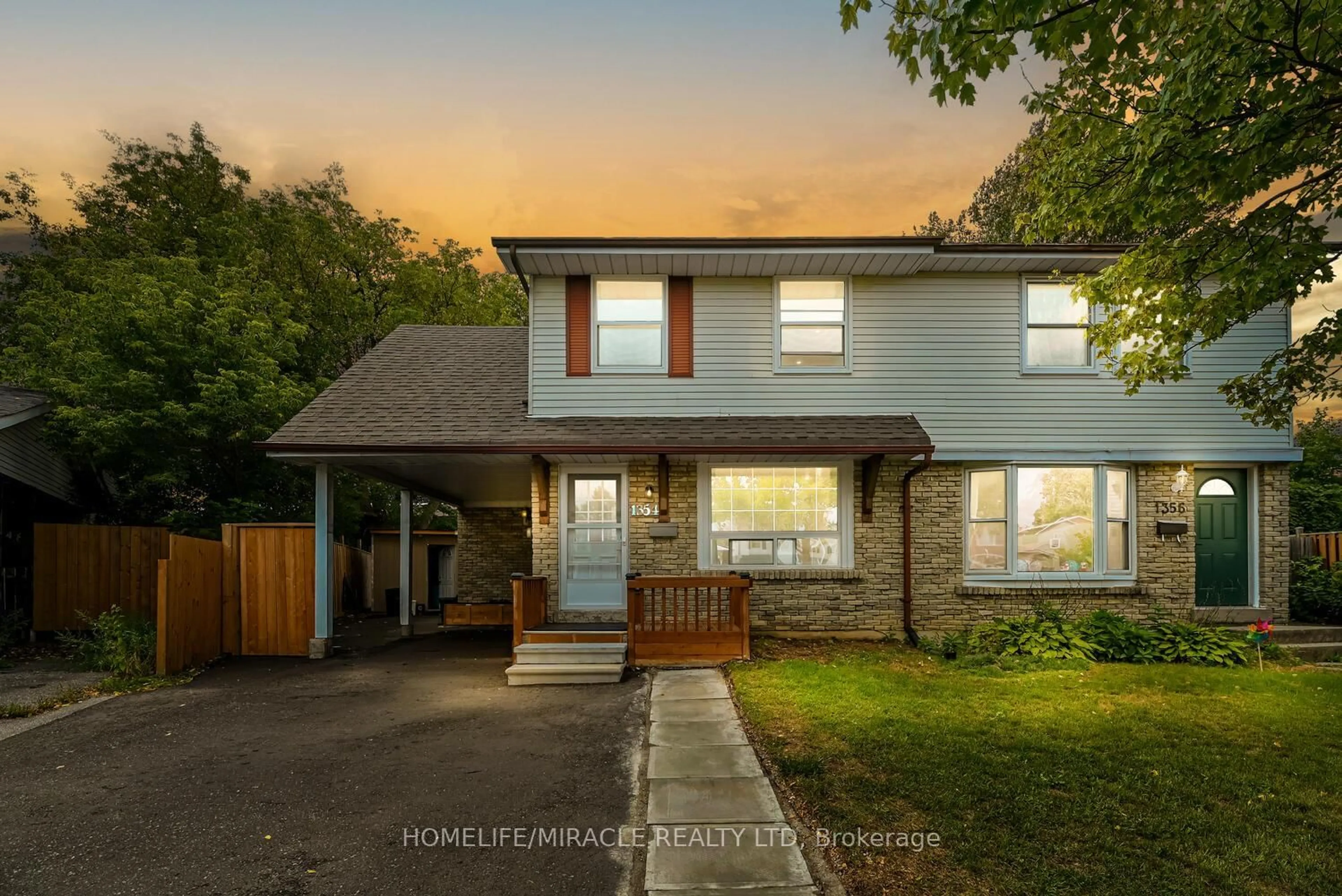 Unknown for 1354 Orlando Crt, Oshawa Ontario L1G 6T9