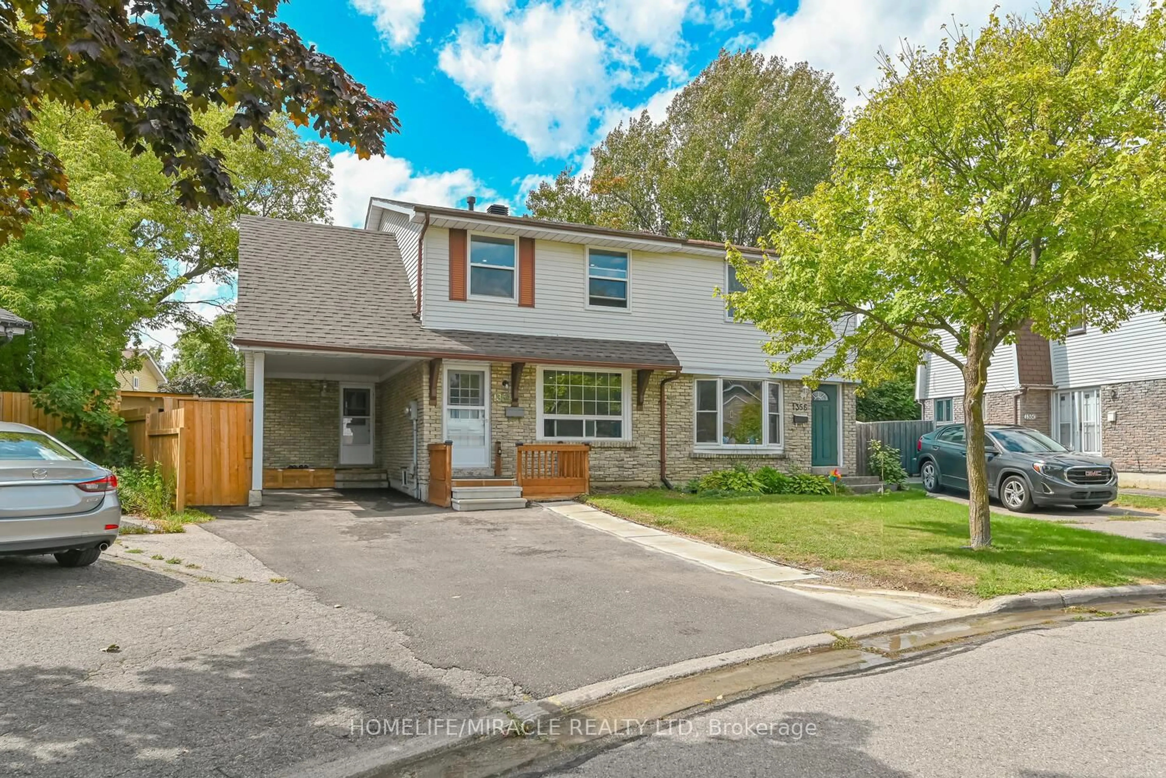 Home with vinyl exterior material, street for 1354 Orlando Crt, Oshawa Ontario L1G 6T9