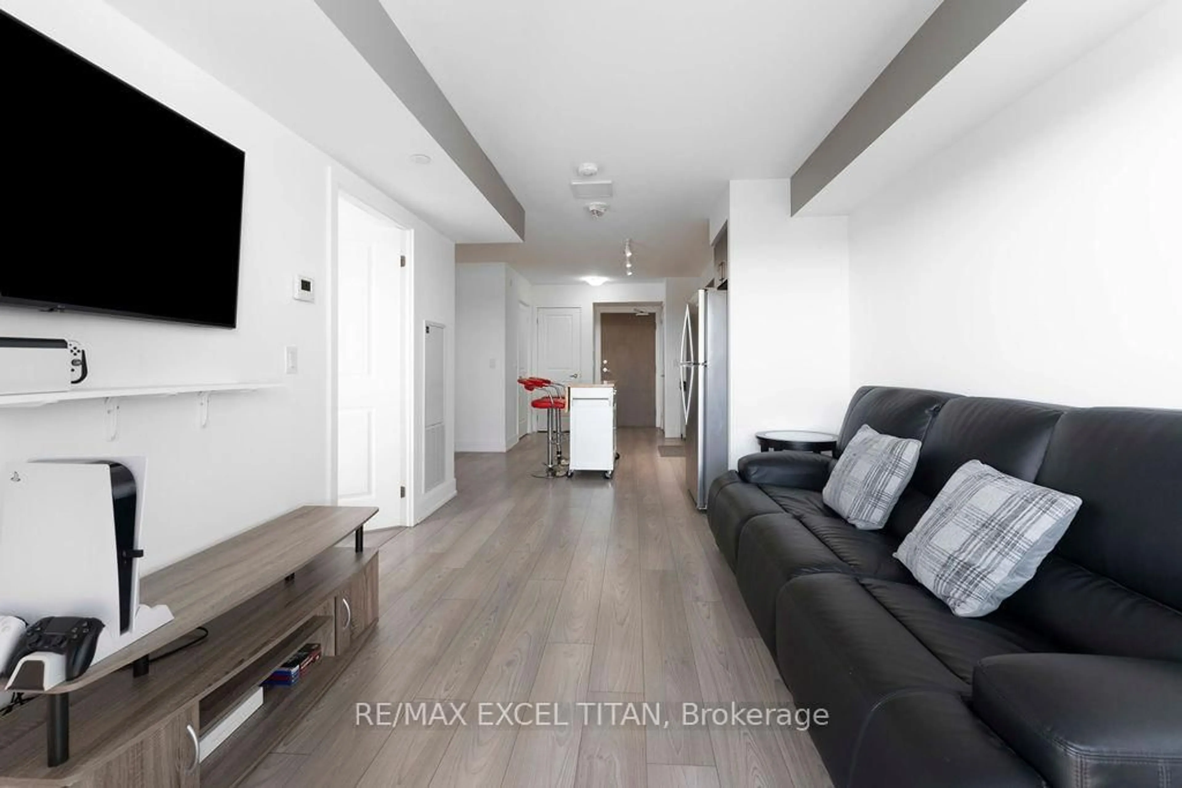 Unknown for 1255 Bayly St #1903, Pickering Ontario L1W 0B6