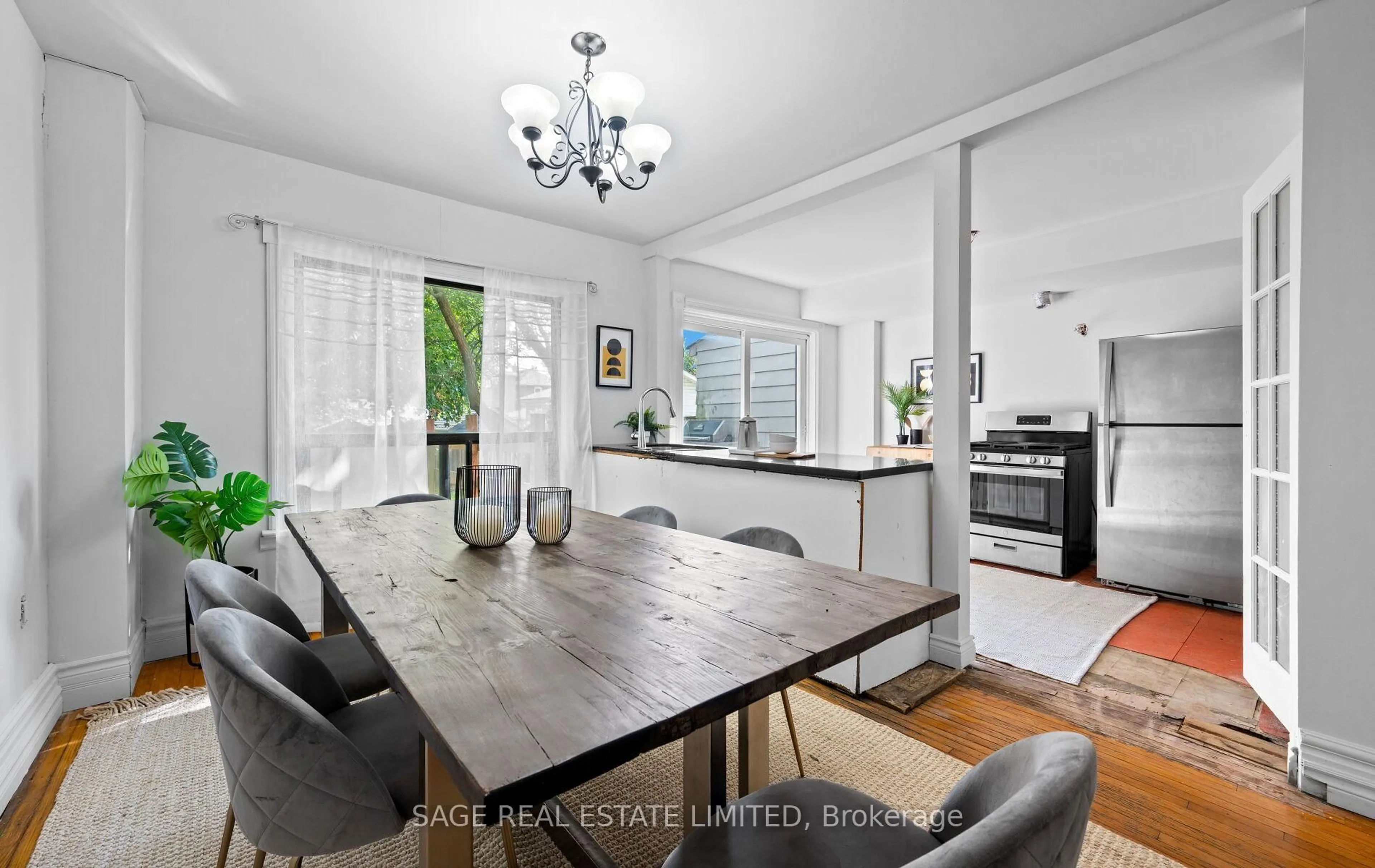 Dining room, unknown for 33 Avonlea Blvd, Toronto Ontario M4C 5E4