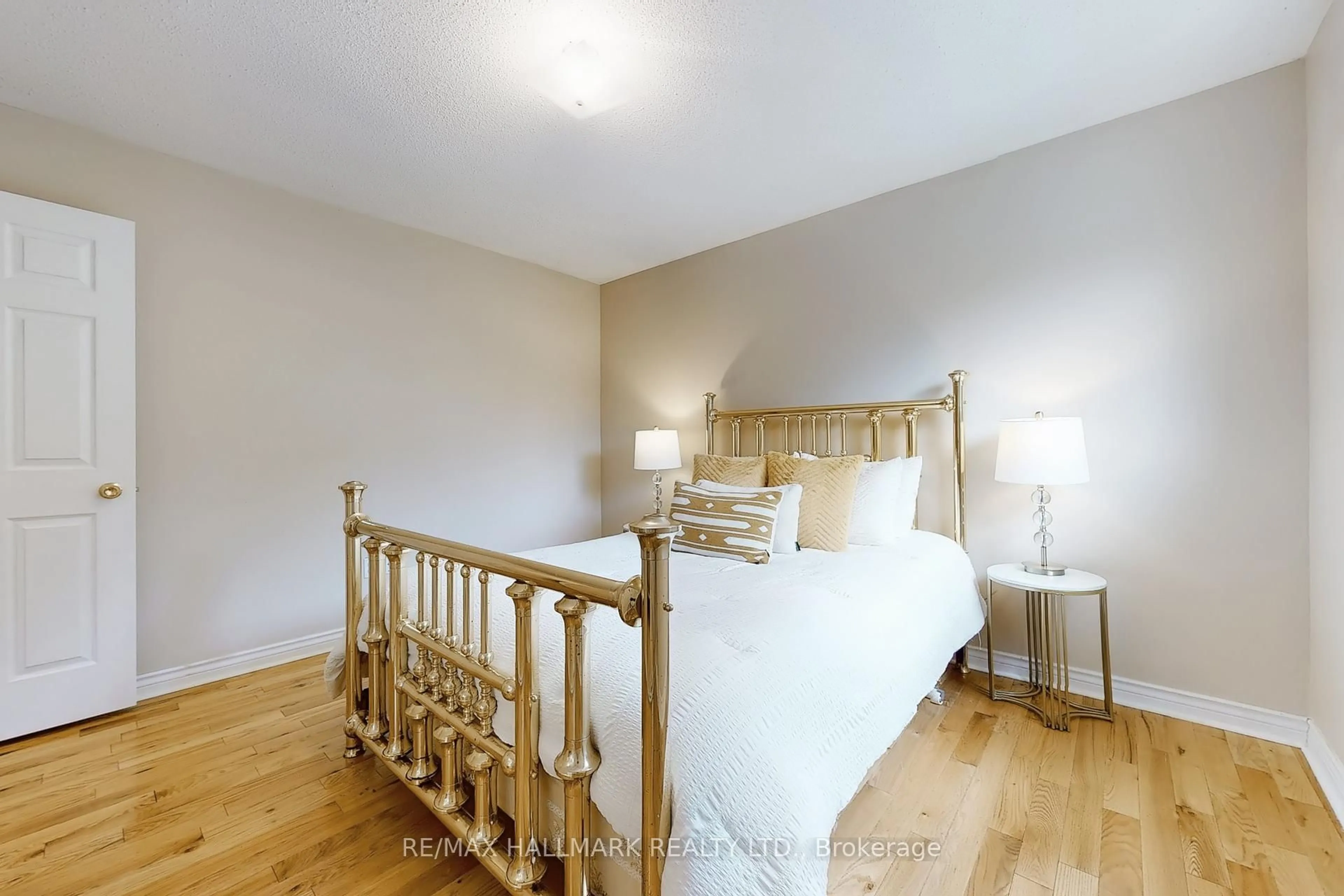 Bedroom with bed, wood/laminate floor for 6 Gradwell Dr, Toronto Ontario M1M 2M9