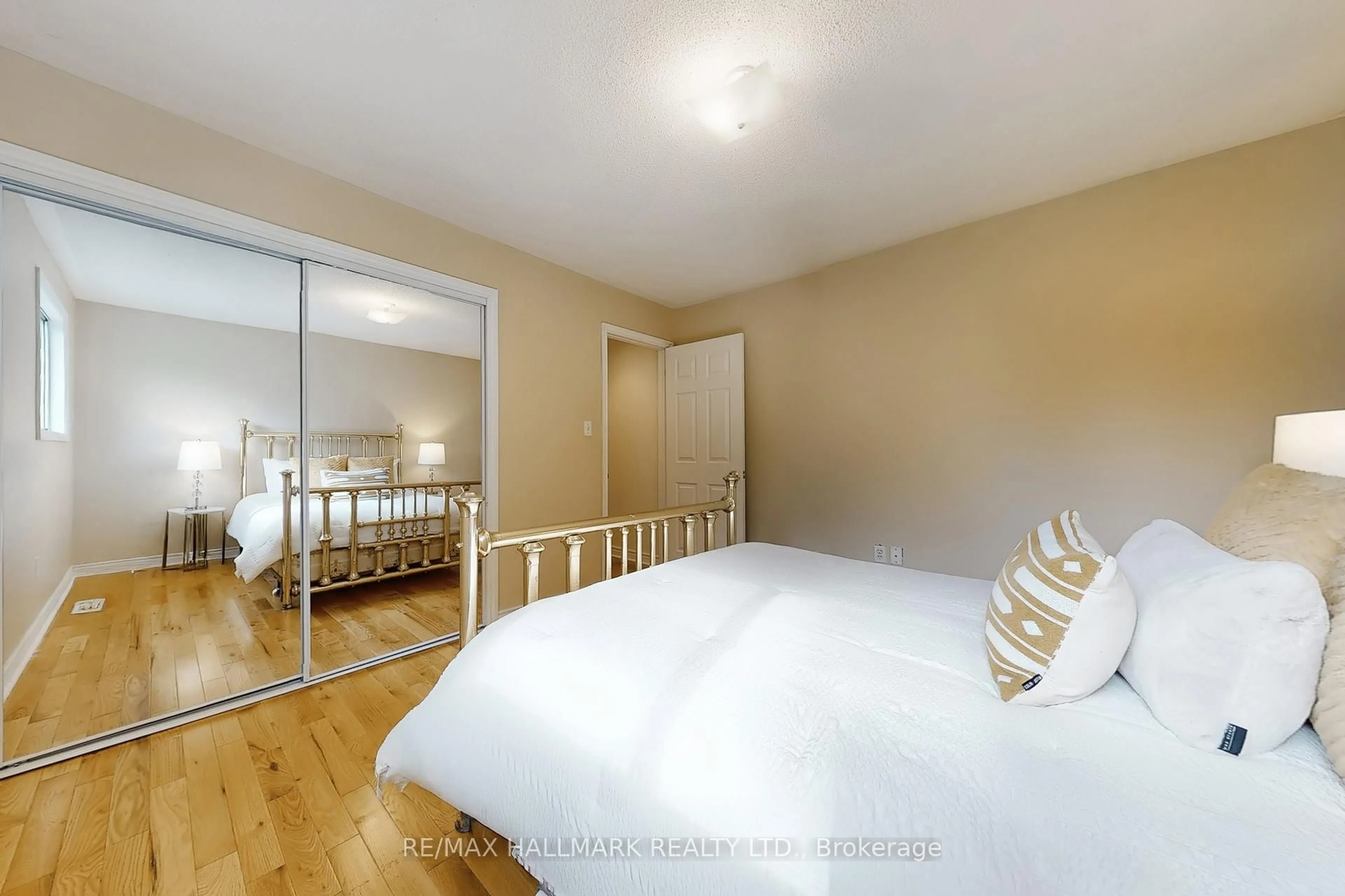 Bedroom with bed, wood/laminate floor for 6 Gradwell Dr, Toronto Ontario M1M 2M9