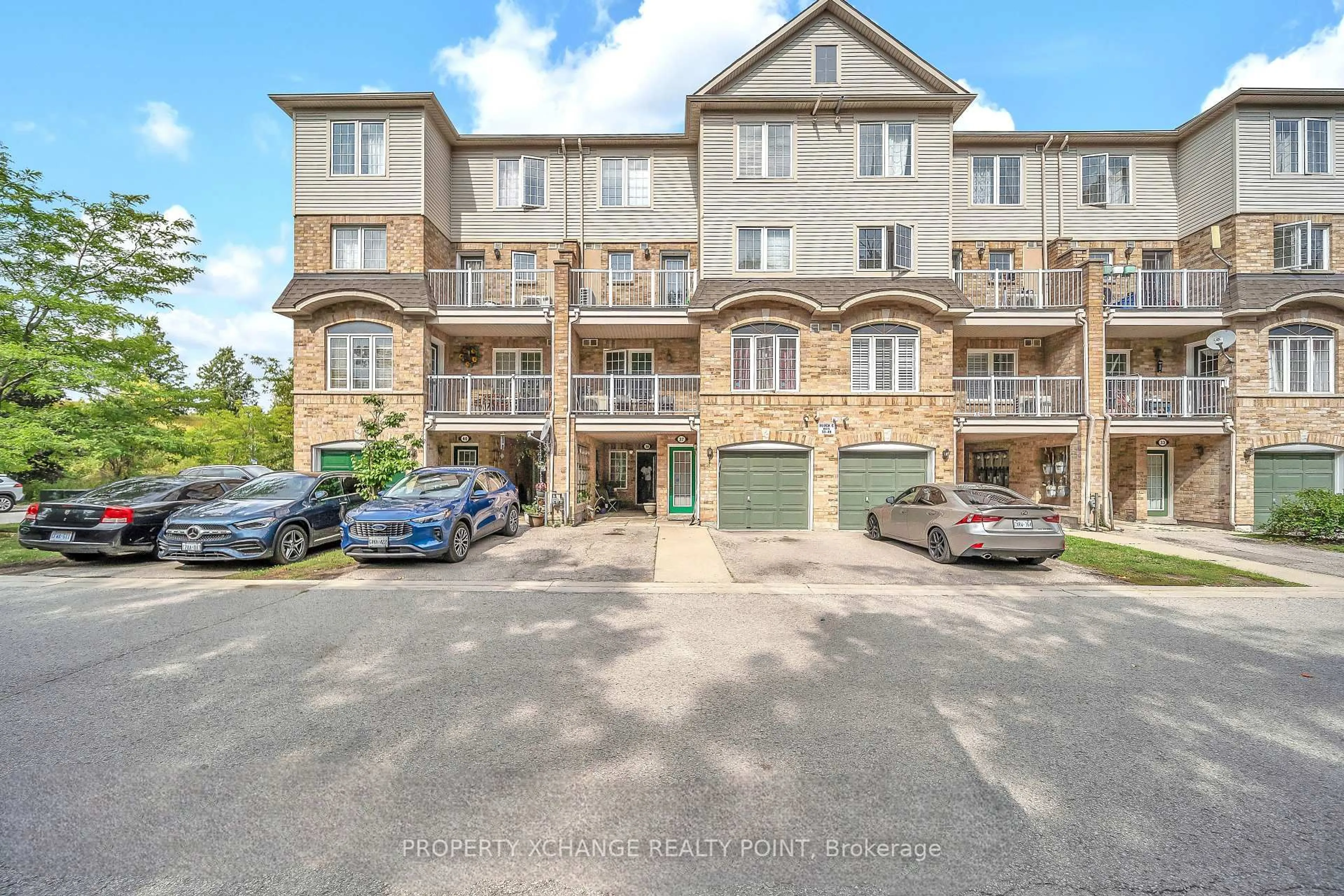 A pic from outside/outdoor area/front of a property/back of a property/a pic from drone, street for 42 Pinery Tr #38, Toronto Ontario M1B 6H9
