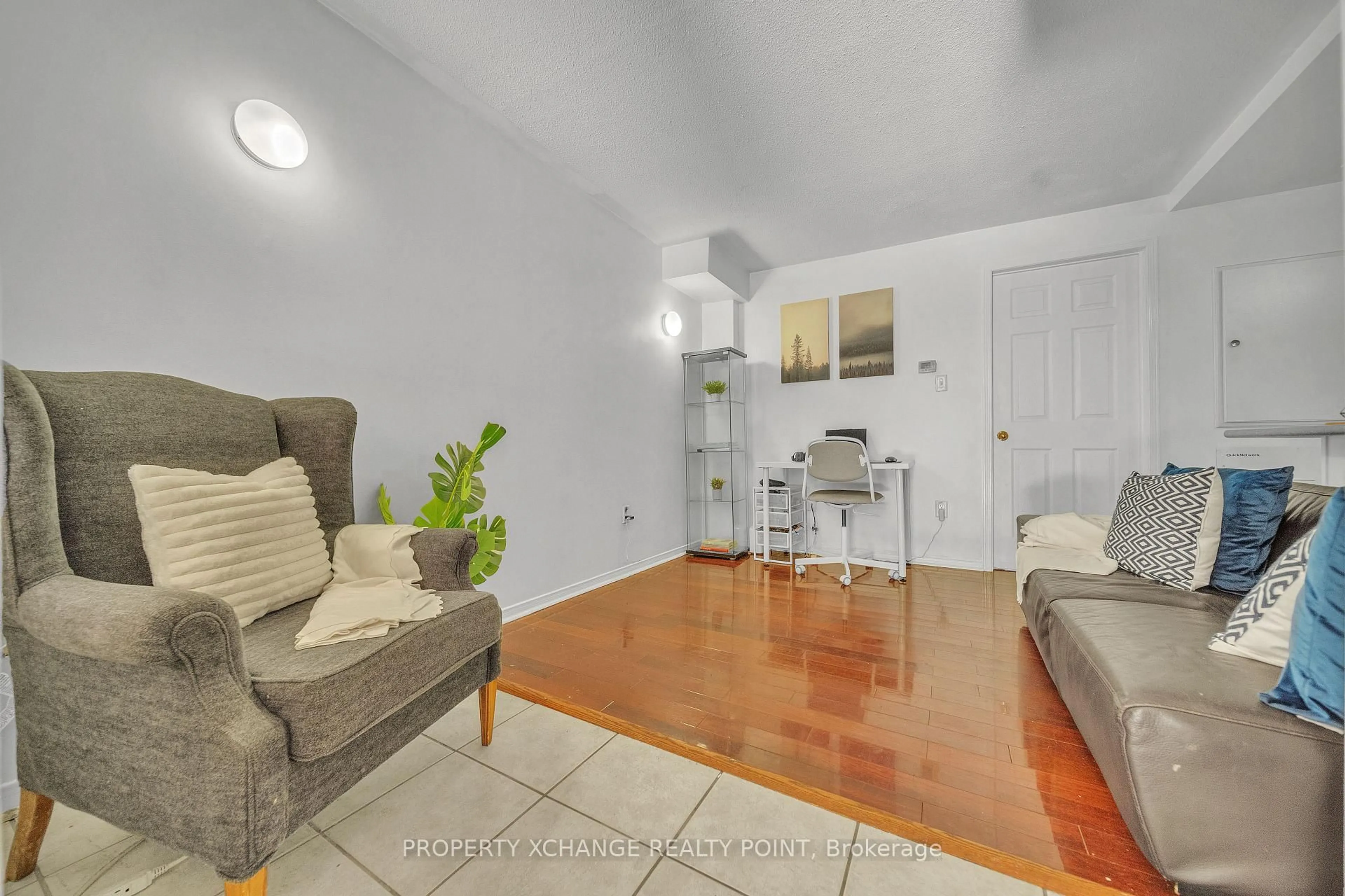 Living room with furniture, unknown for 42 Pinery Tr #38, Toronto Ontario M1B 6H9