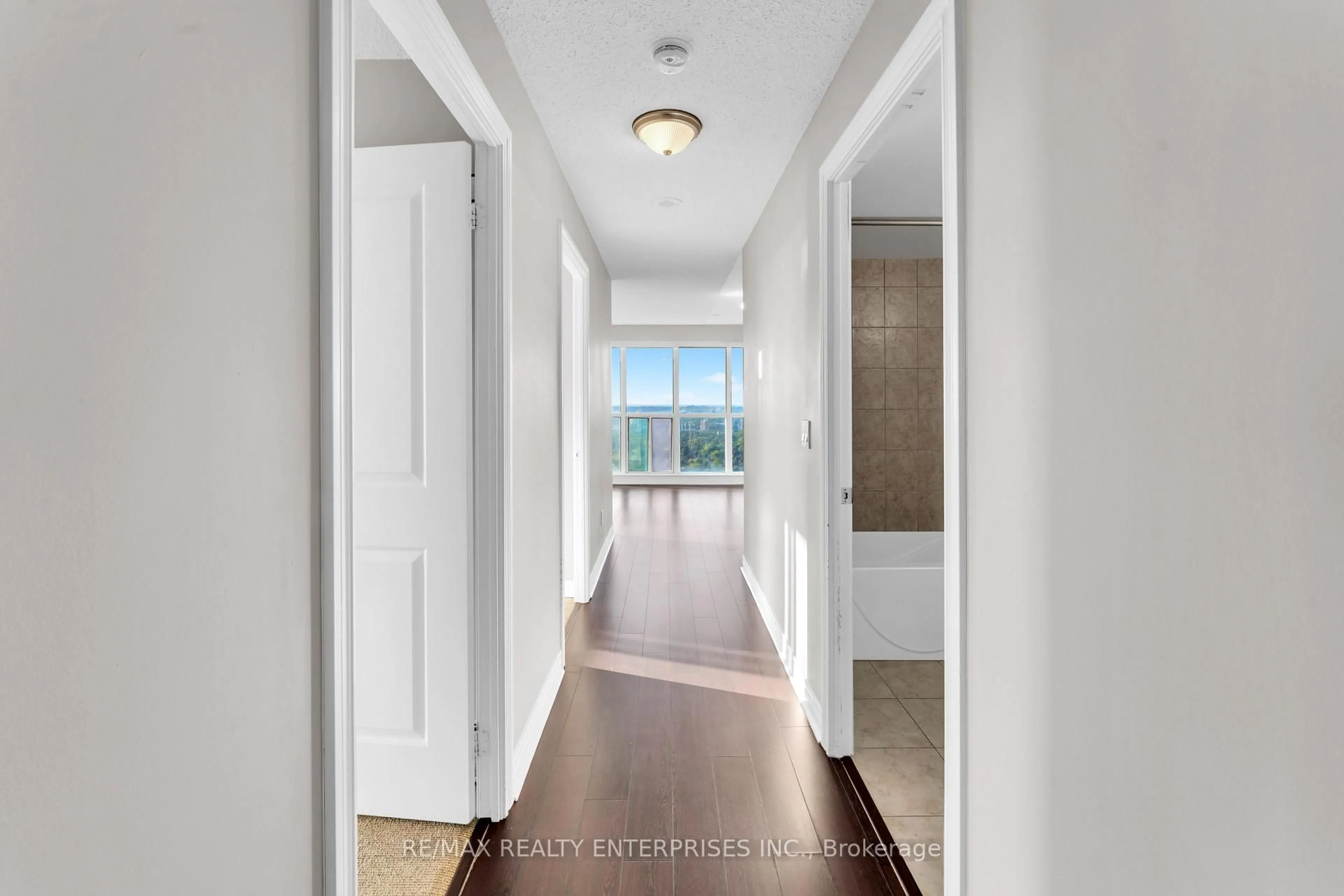 Indoor entryway for 50 Town Centre Crt #3610, Toronto Ontario M1P 0A9