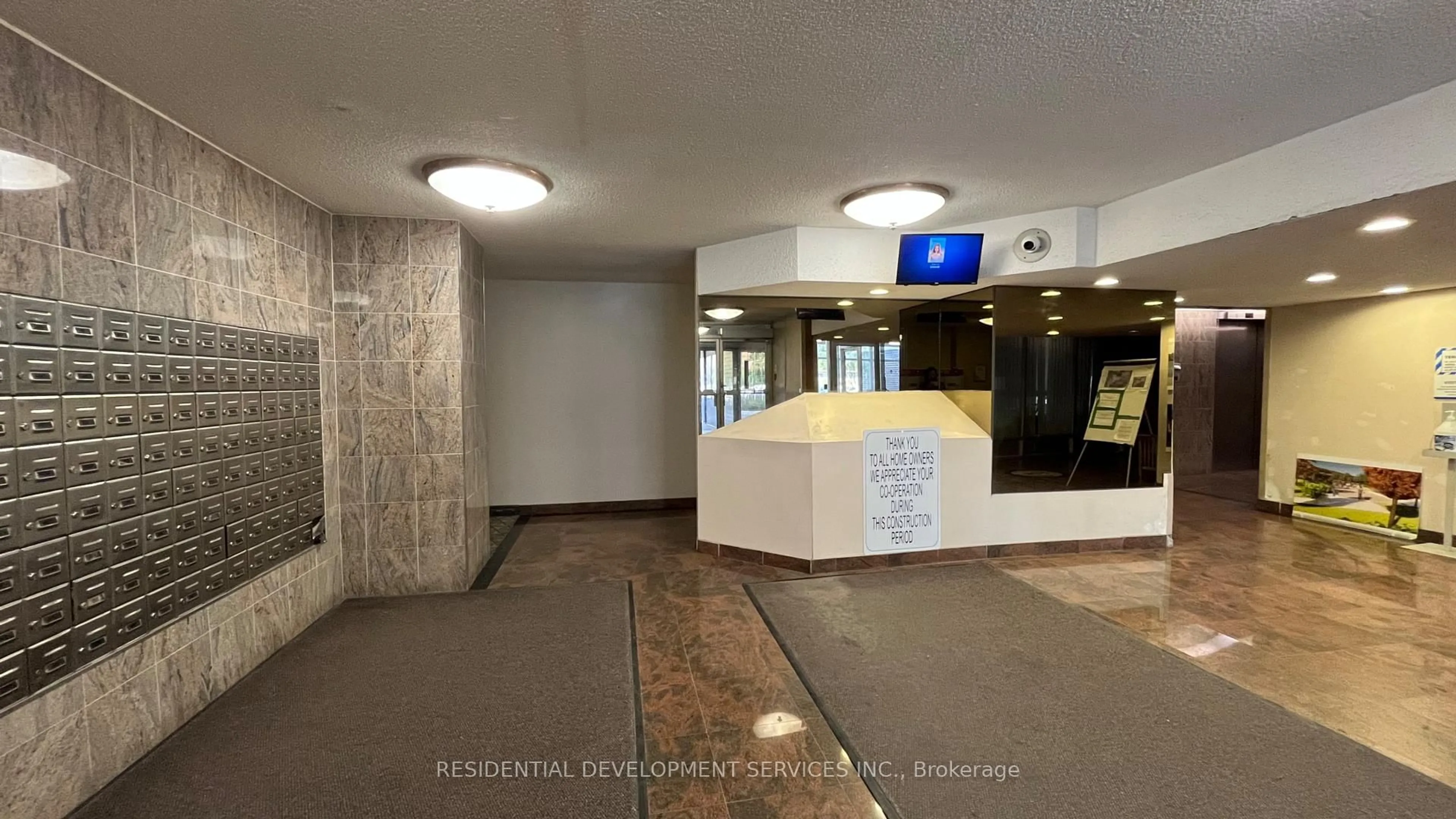 Lobby for 2050 Bridletowne Circ #201, Toronto Ontario M1W 2V5