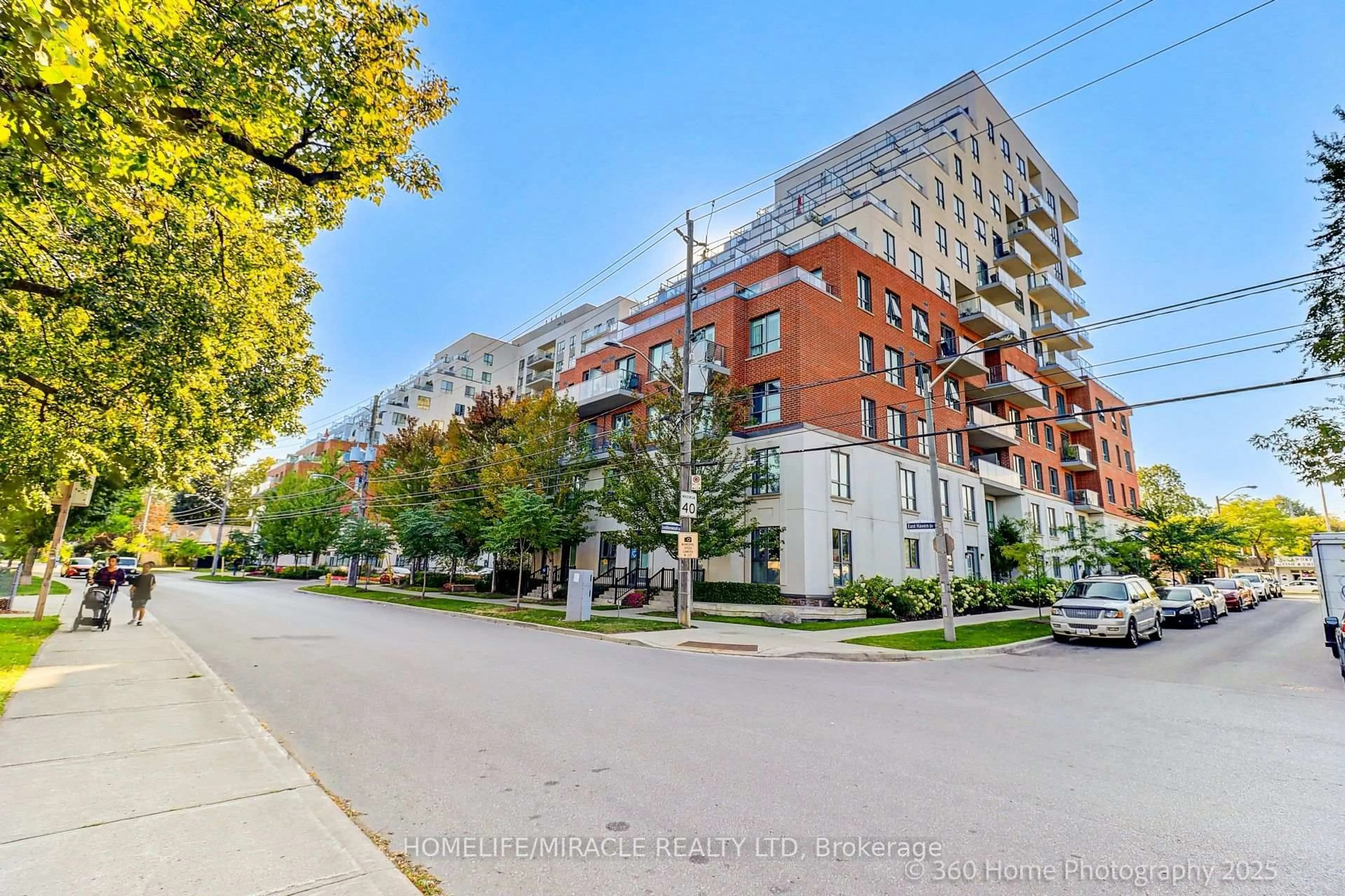 Patio, street for 22 East Haven Dr #336, Toronto Ontario M1N 0B4