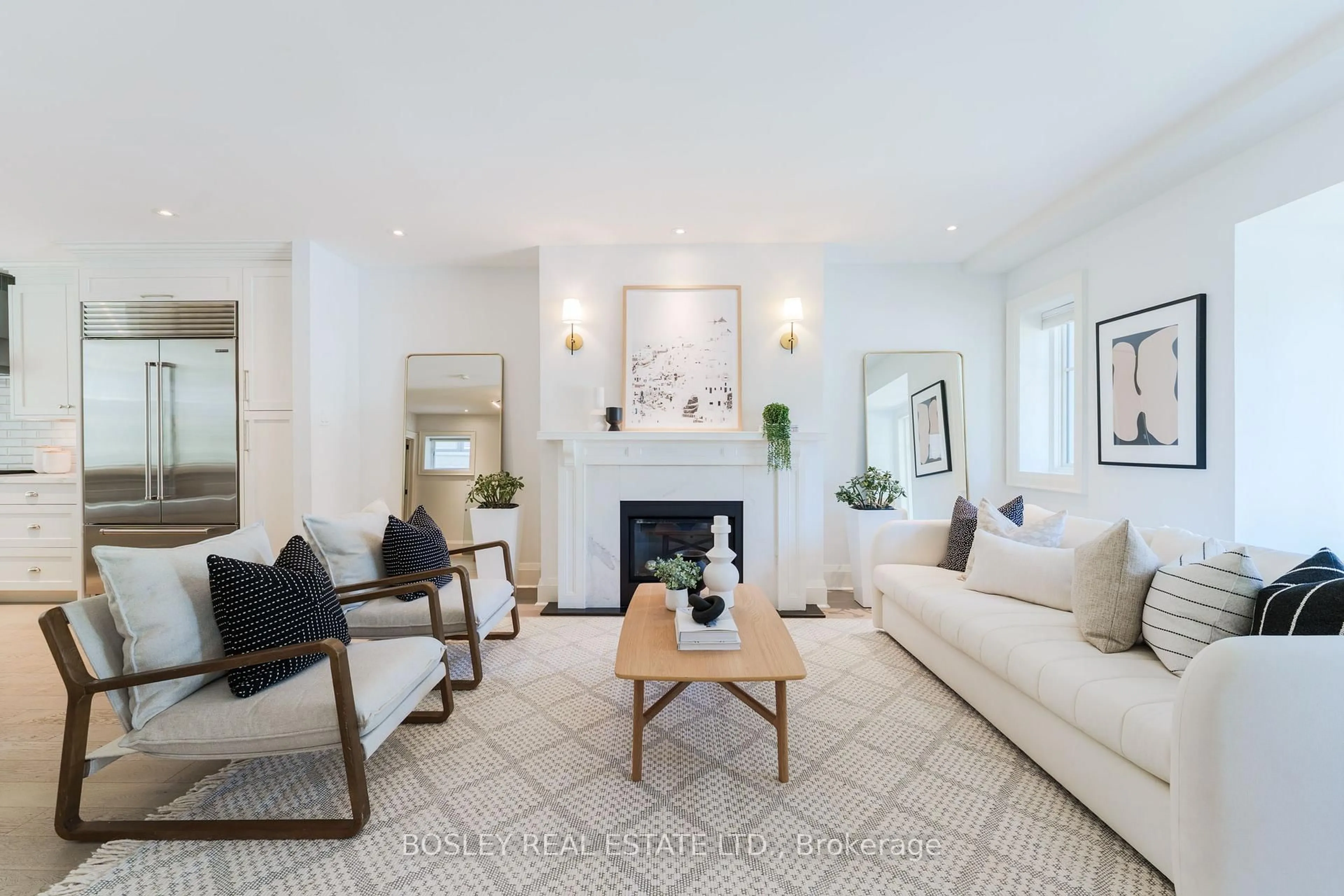 Living room with furniture, unknown for 84 Blantyre Ave, Toronto Ontario M1N 2R5