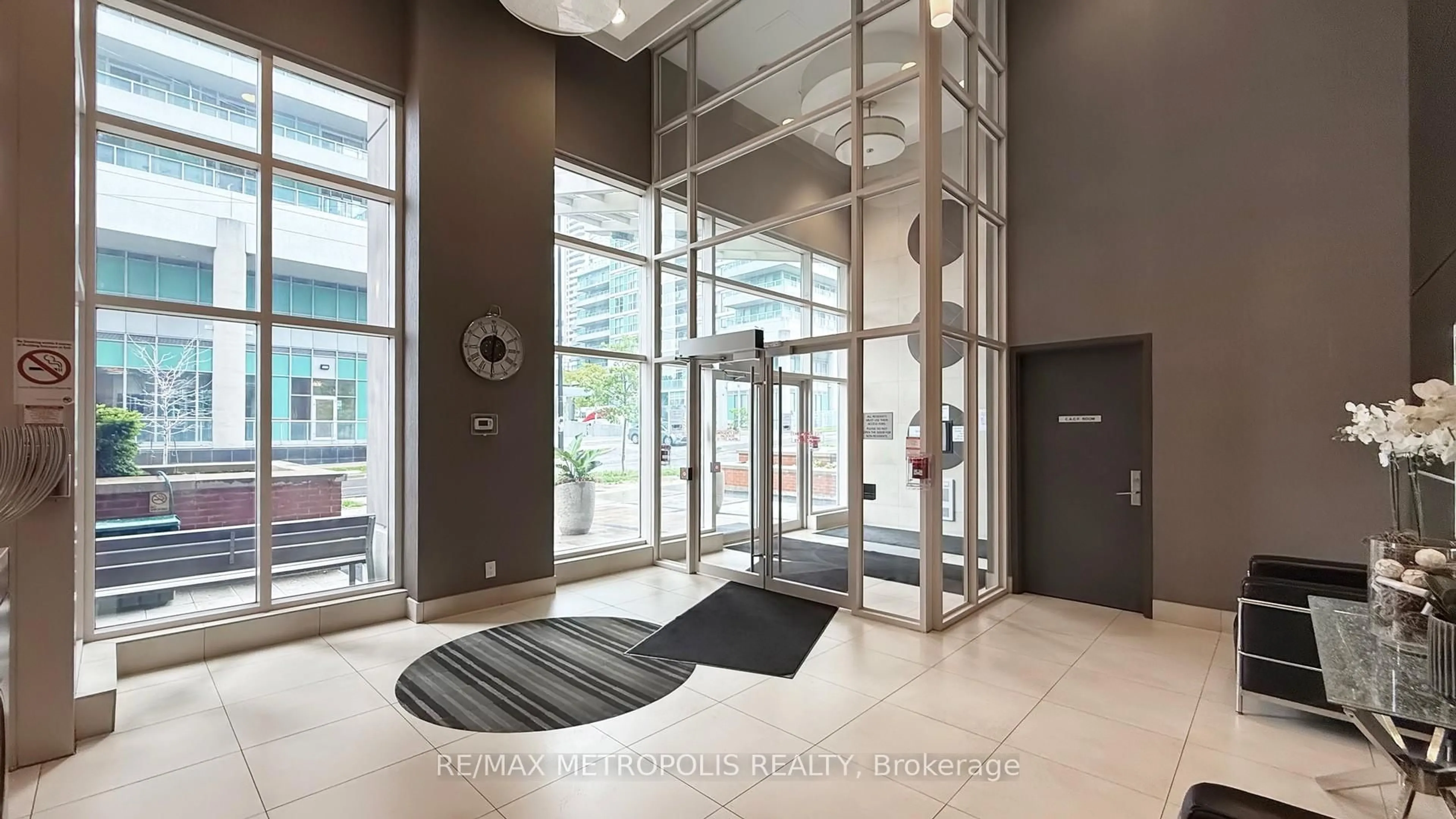 Indoor foyer for 25 Town Centre Crt #601, Toronto Ontario M1P 0B4