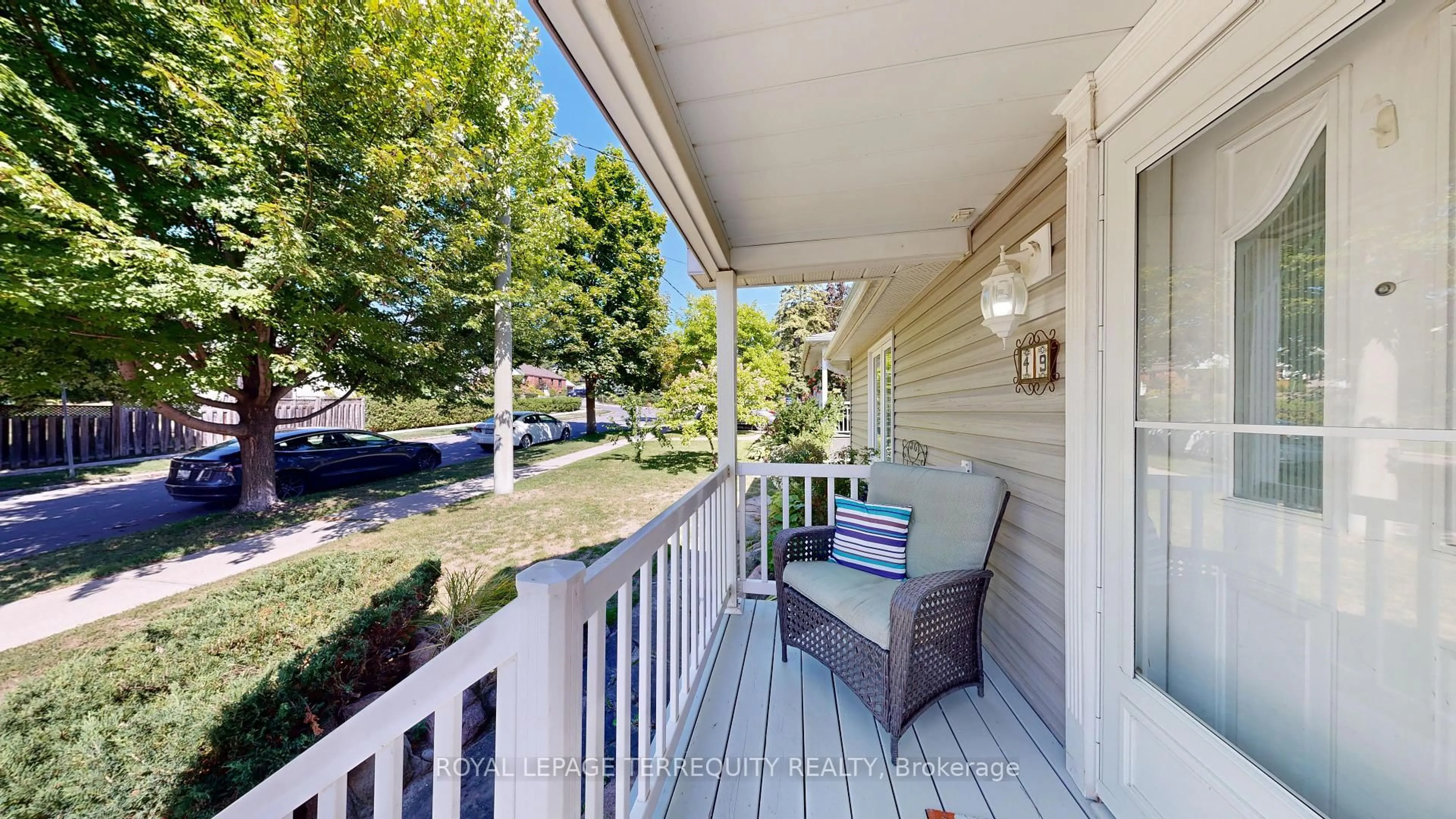 Patio, street for 49 Furnival Rd, Toronto Ontario M4B 1W4