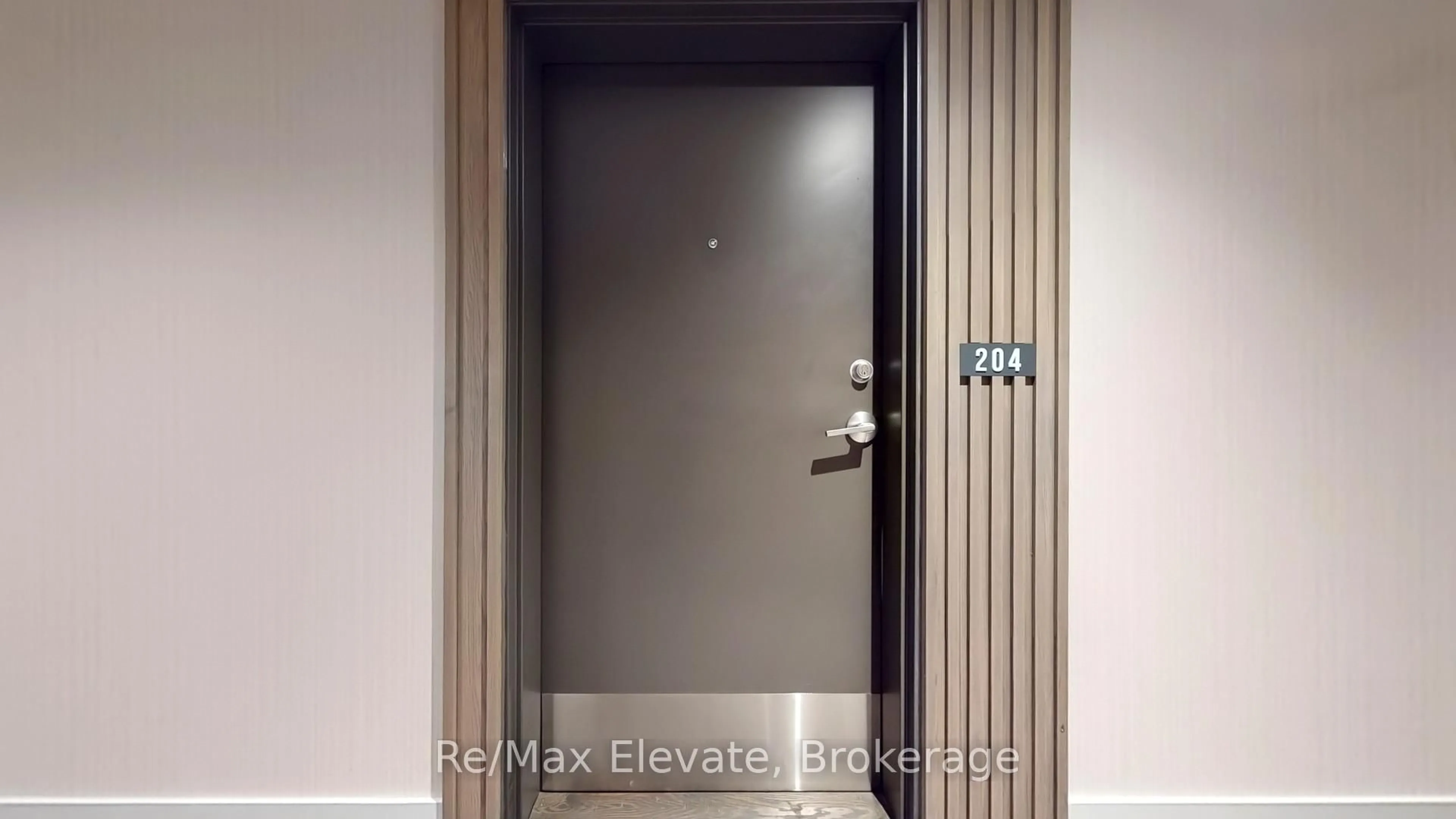 Unknown for 385 Artic Red Dr #204, Oshawa Ontario L1L 0W9