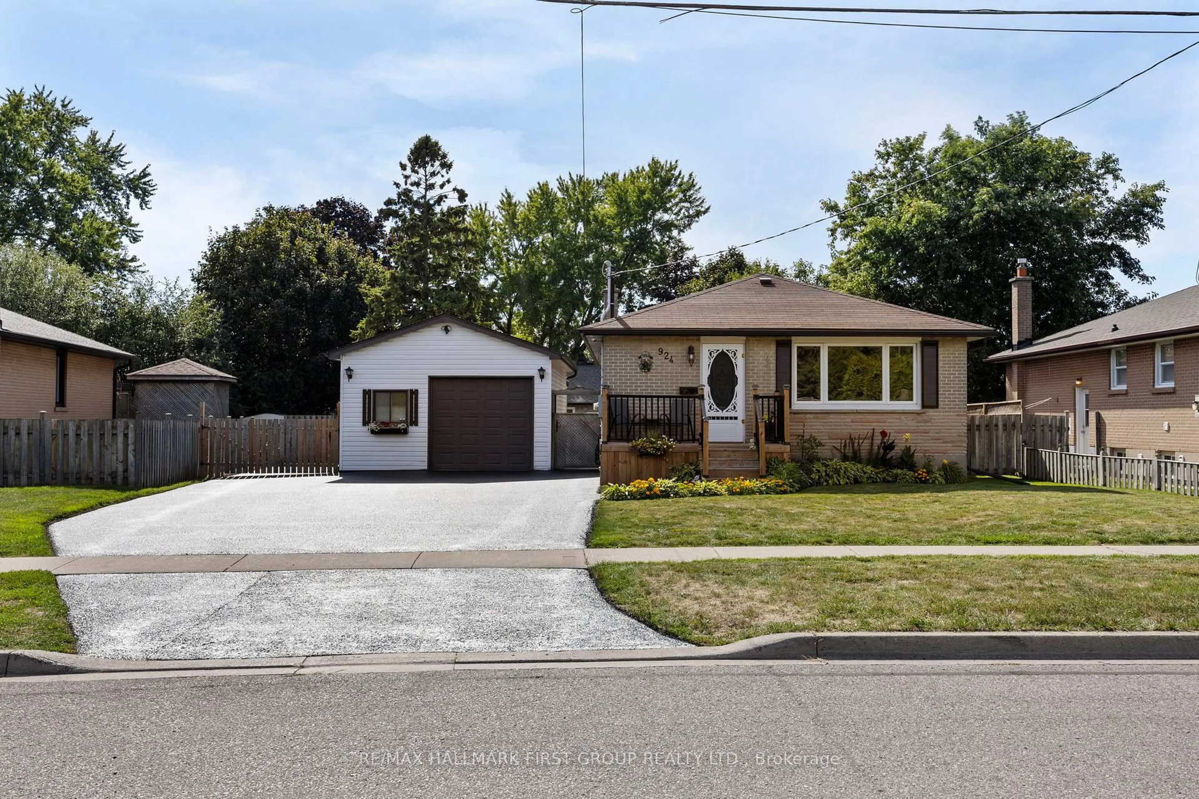 Home with brick exterior material, street for 924 McCullough Dr, Whitby Ontario L1N 1C6