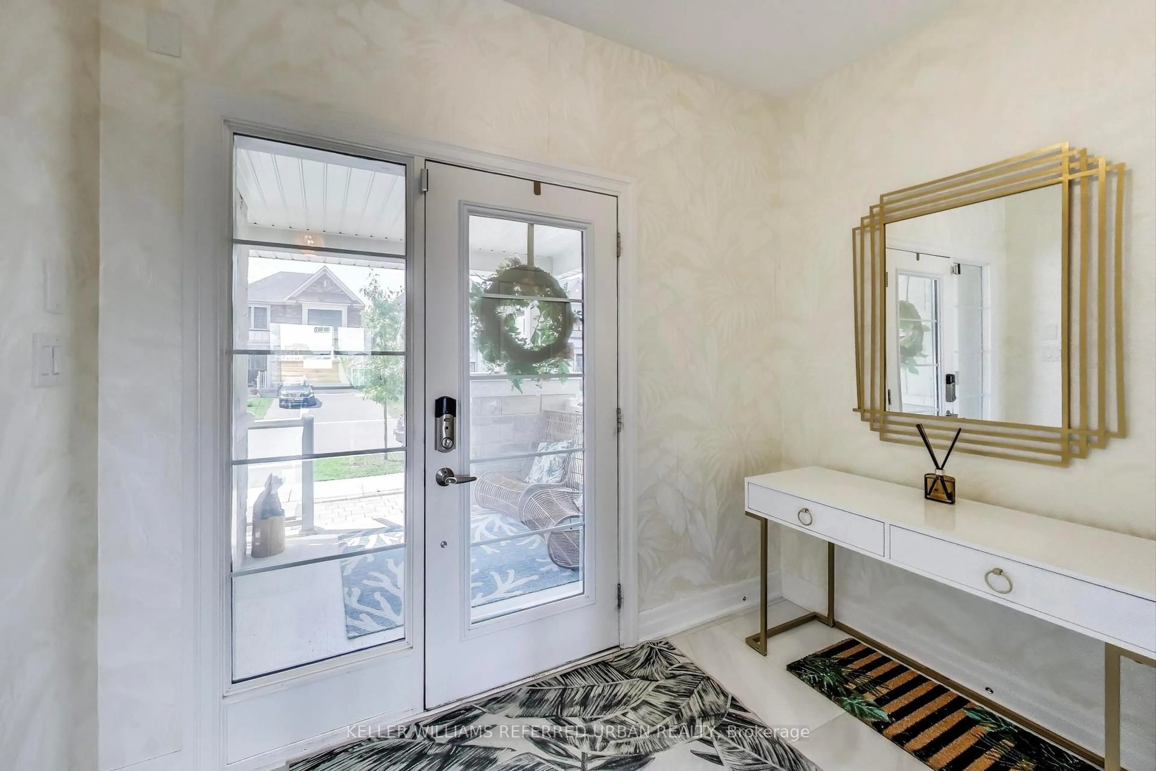 Indoor entryway for 59 Maskell Cres, Whitby Ontario L1P 0J6