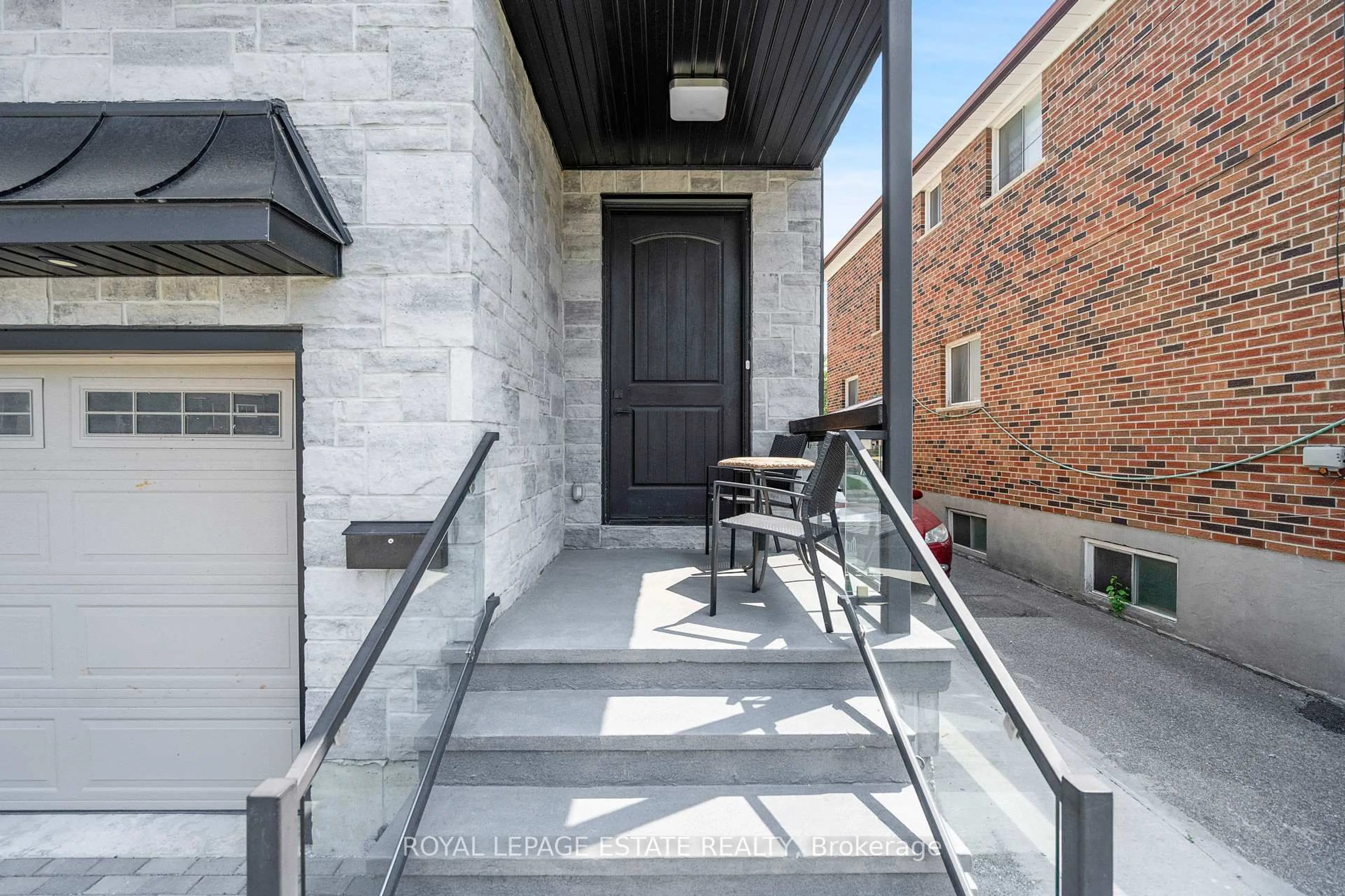 Patio, street for 147 South Edgely Ave, Toronto Ontario M1N 3L3