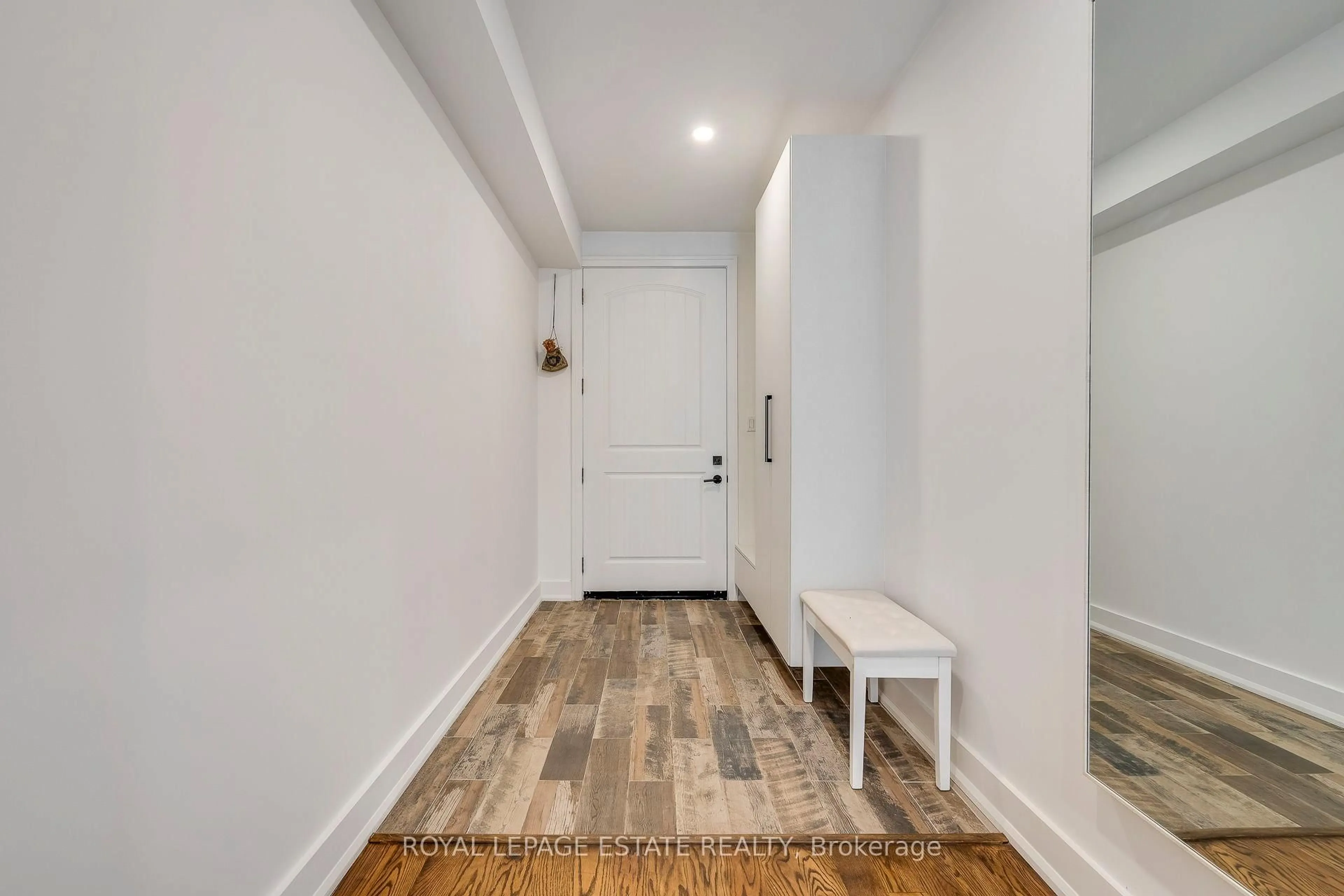 Indoor entryway for 147 South Edgely Ave, Toronto Ontario M1N 3L3