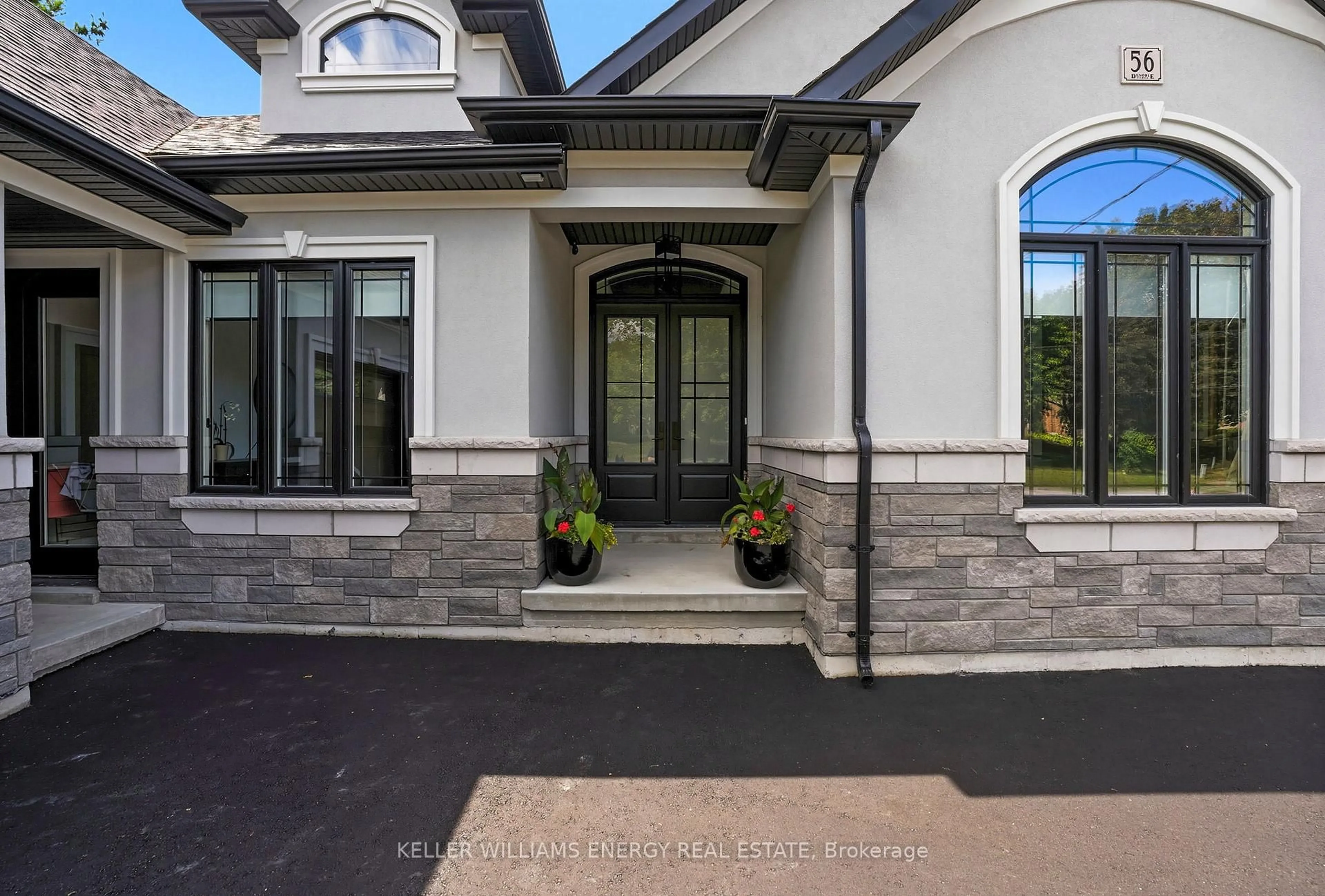 Unknown for 56 Meadow Cres, Whitby Ontario L1N 3J3