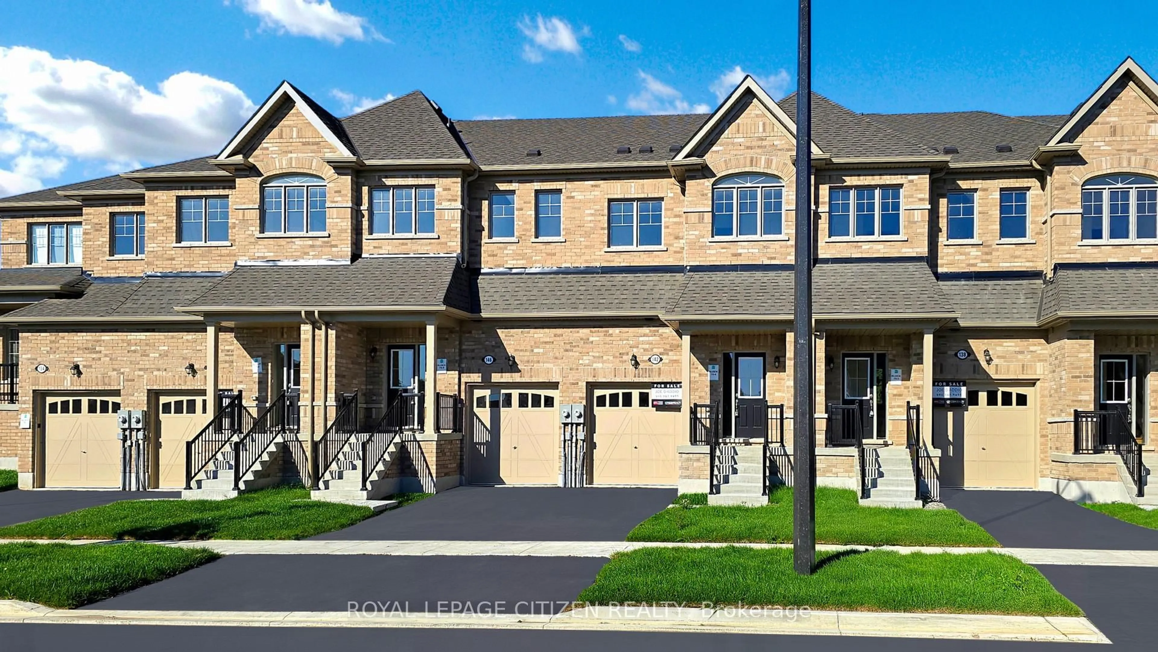 Home with brick exterior material, street for 142 North Garden Blvd, Scugog Ontario L9L 1B3