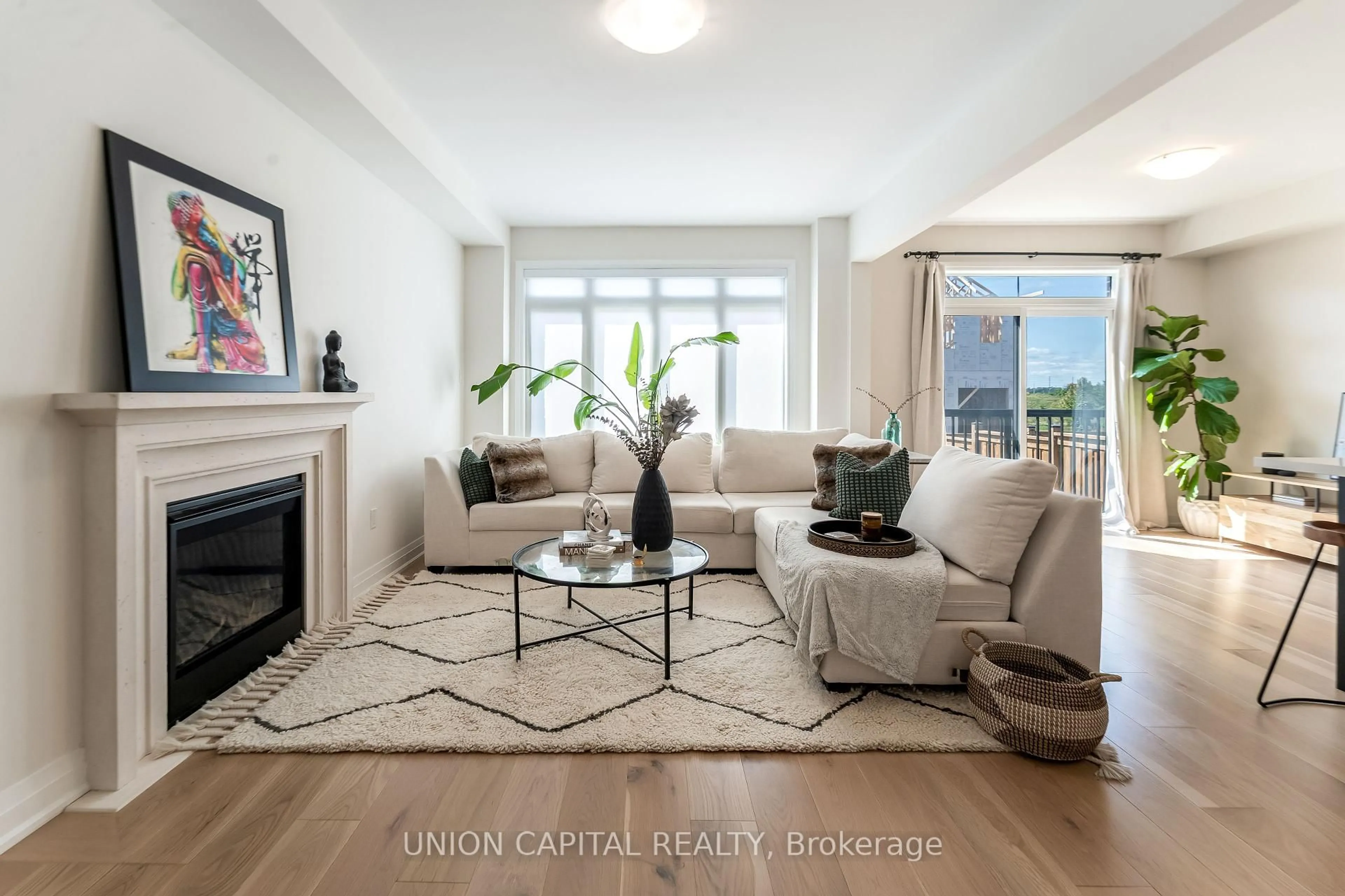 Living room with furniture, unknown for 41 Auckland Dr, Whitby Ontario L1P 0H4