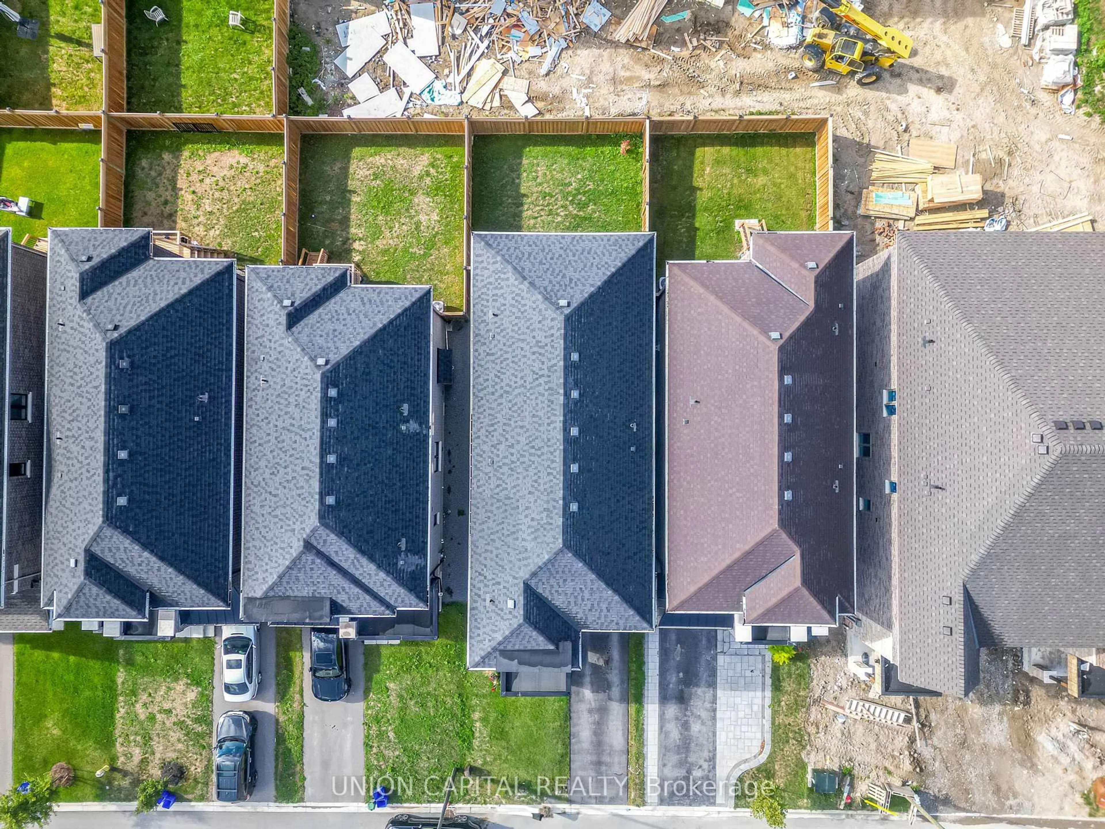 A pic from outside/outdoor area/front of a property/back of a property/a pic from drone, street for 41 Auckland Dr, Whitby Ontario L1P 0H4