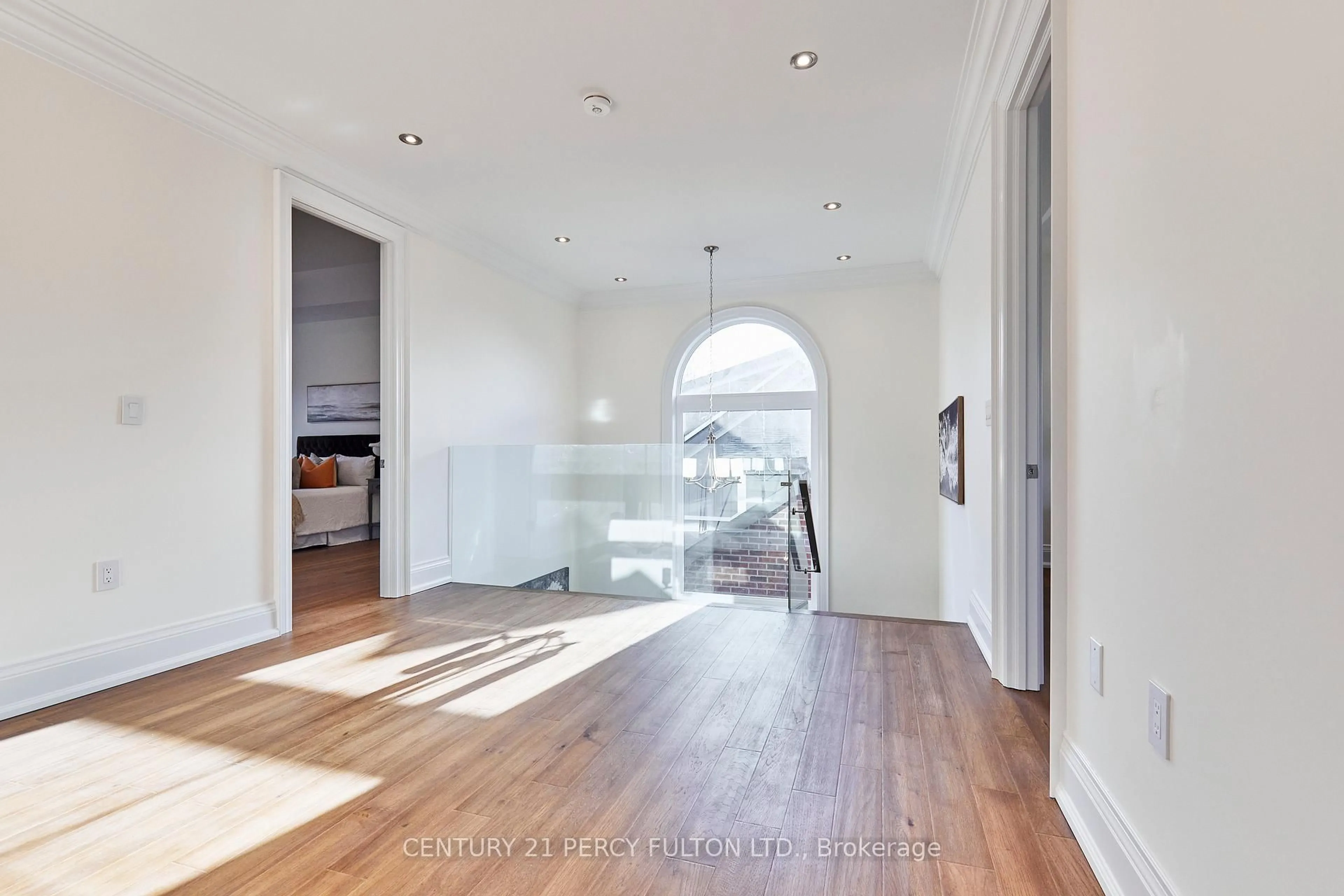 Indoor entryway for 2955D Seabreeze Rd, Ajax Ontario L1S 1X6