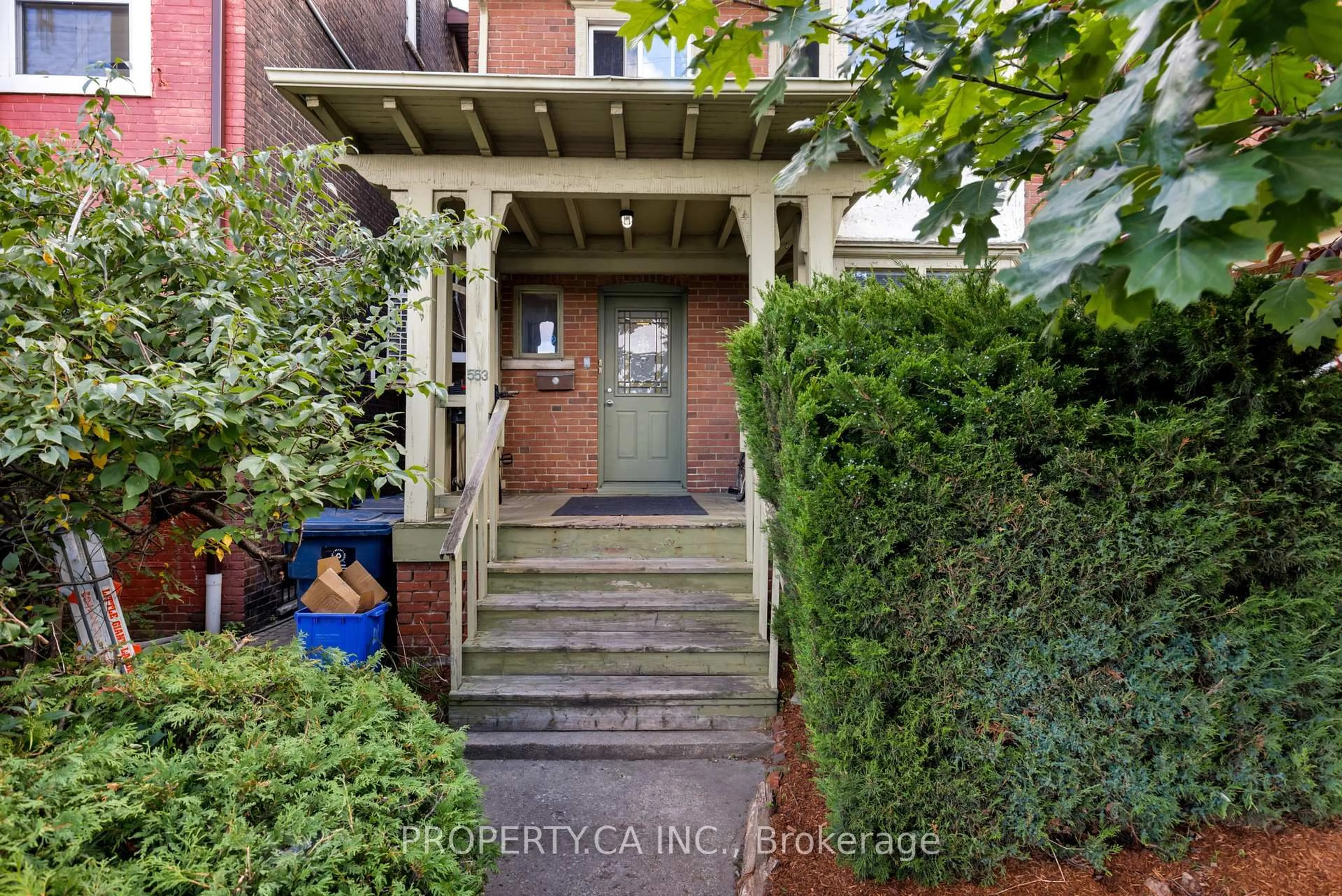 Indoor entryway for 553 Broadview Ave, Toronto Ontario M4K 2N7