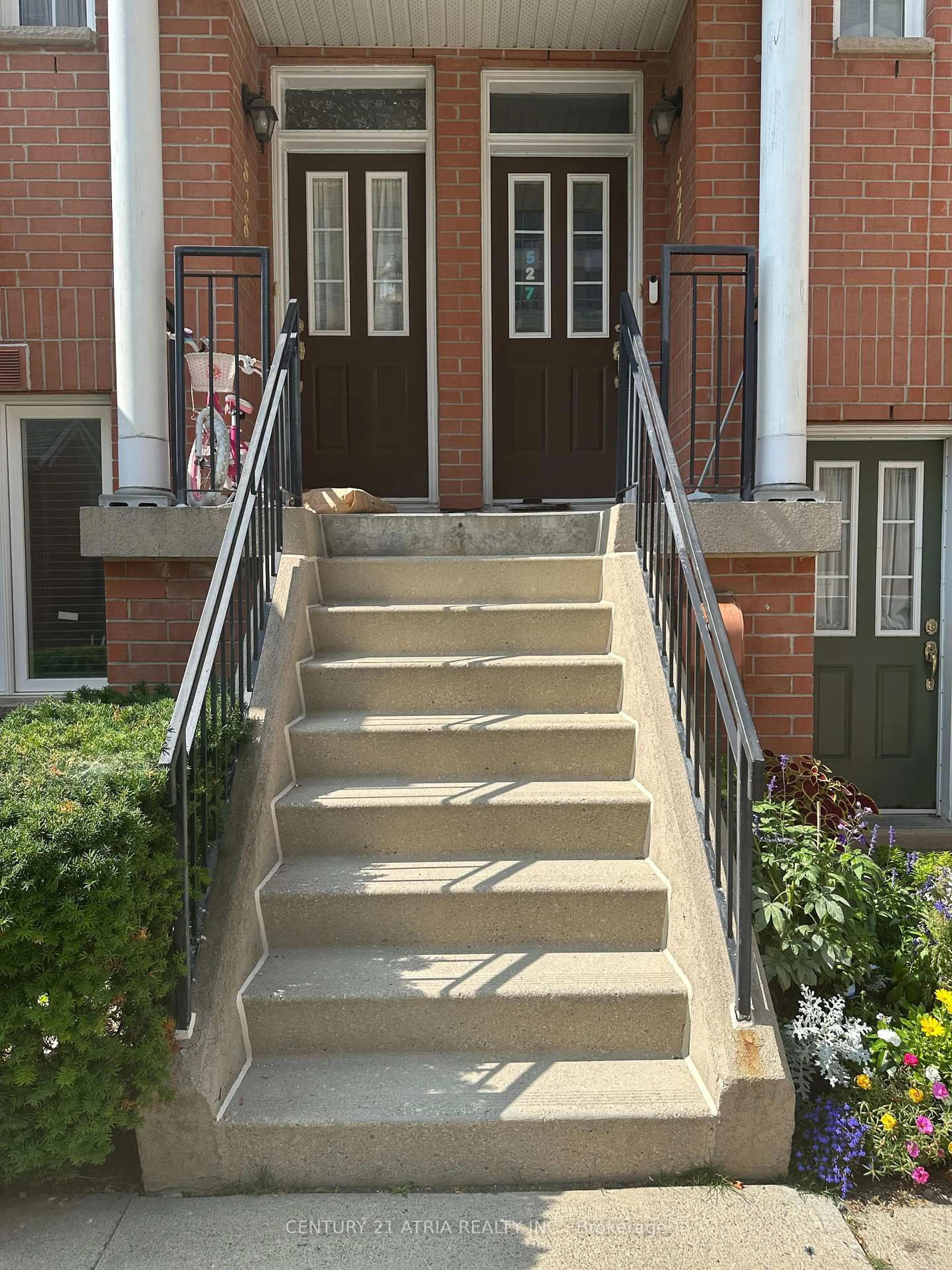 Stairs for 1881 McNicoll Ave #527, Toronto Ontario M1V 5M2