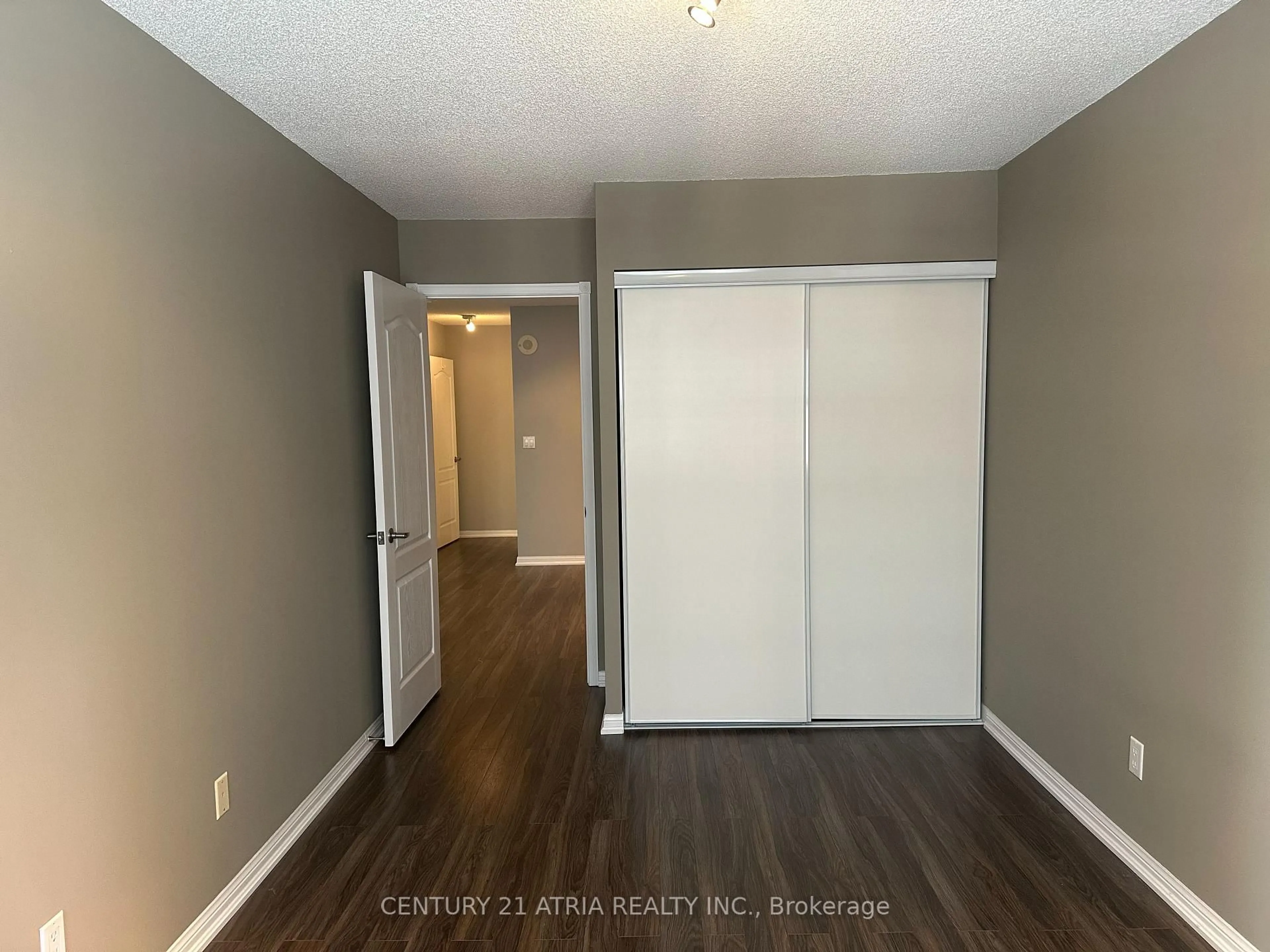 A pic of a room for 1881 McNicoll Ave #527, Toronto Ontario M1V 5M2