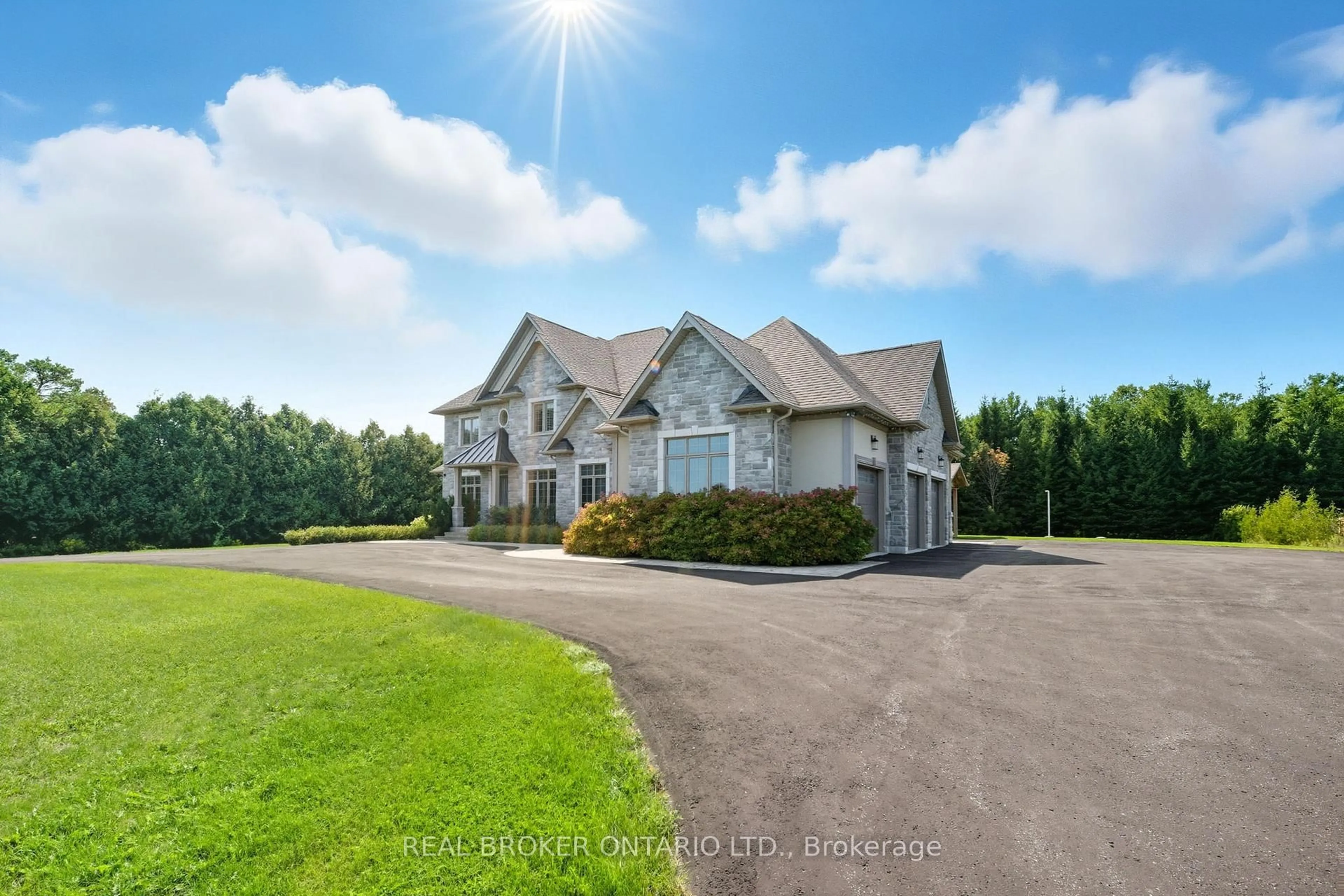 A pic from outside/outdoor area/front of a property/back of a property/a pic from drone, water/lake/river/ocean view for 3240 Salem Rd, Pickering Ontario L1X 0J7