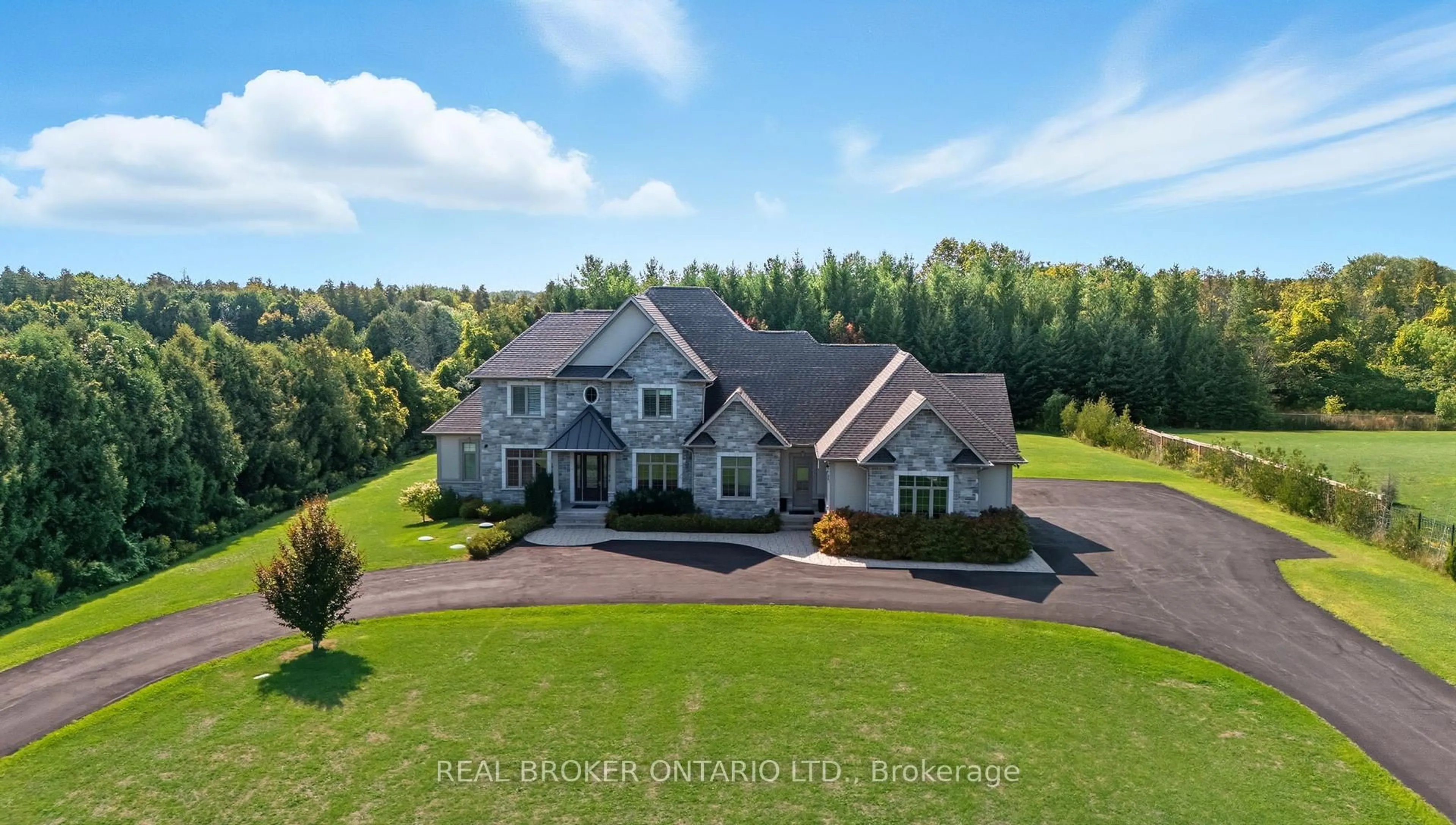 A pic from outside/outdoor area/front of a property/back of a property/a pic from drone, unknown for 3240 Salem Rd, Pickering Ontario L1X 0J7
