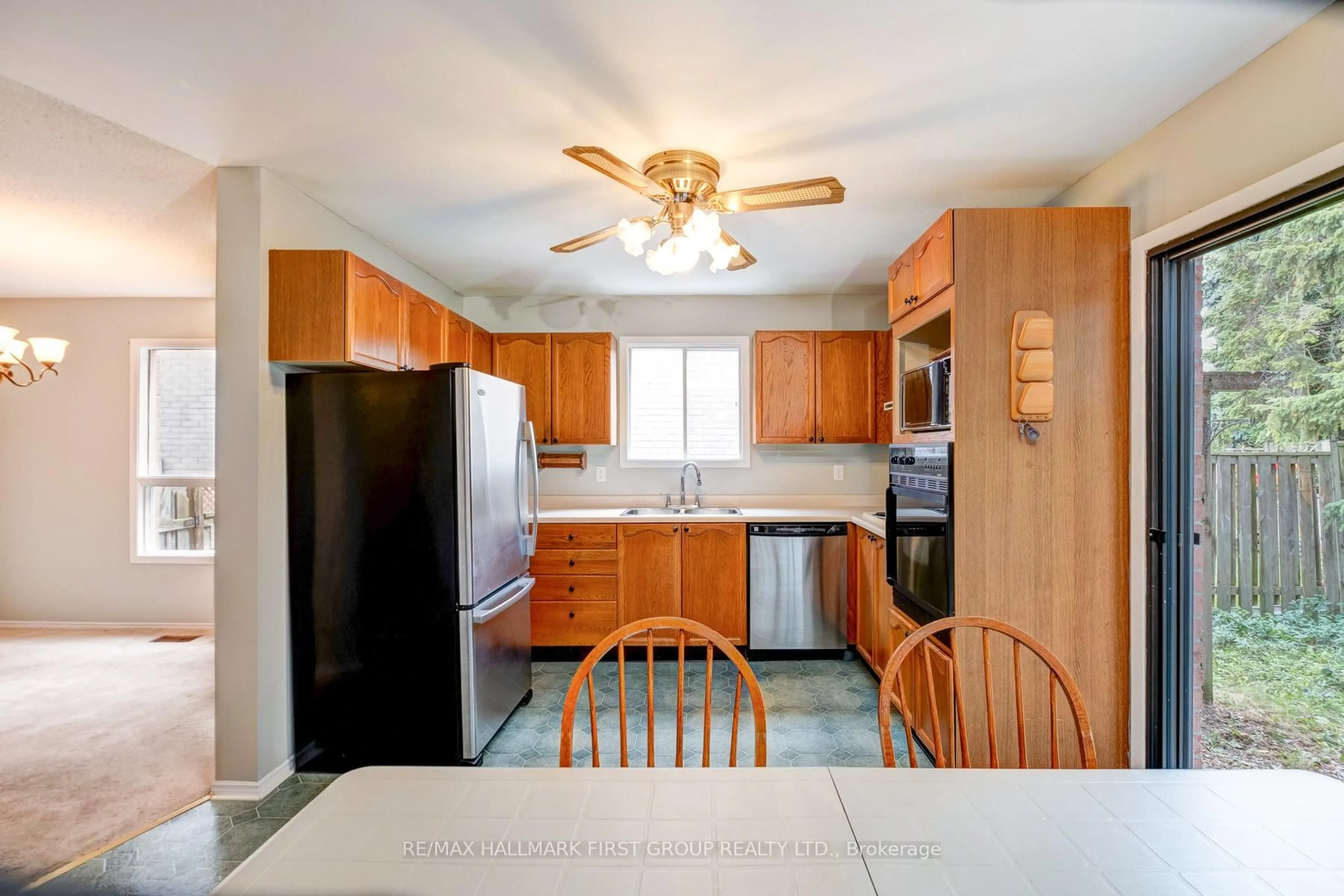 Standard kitchen, unknown for 68 Pearce Dr, Ajax Ontario L1T 2P8