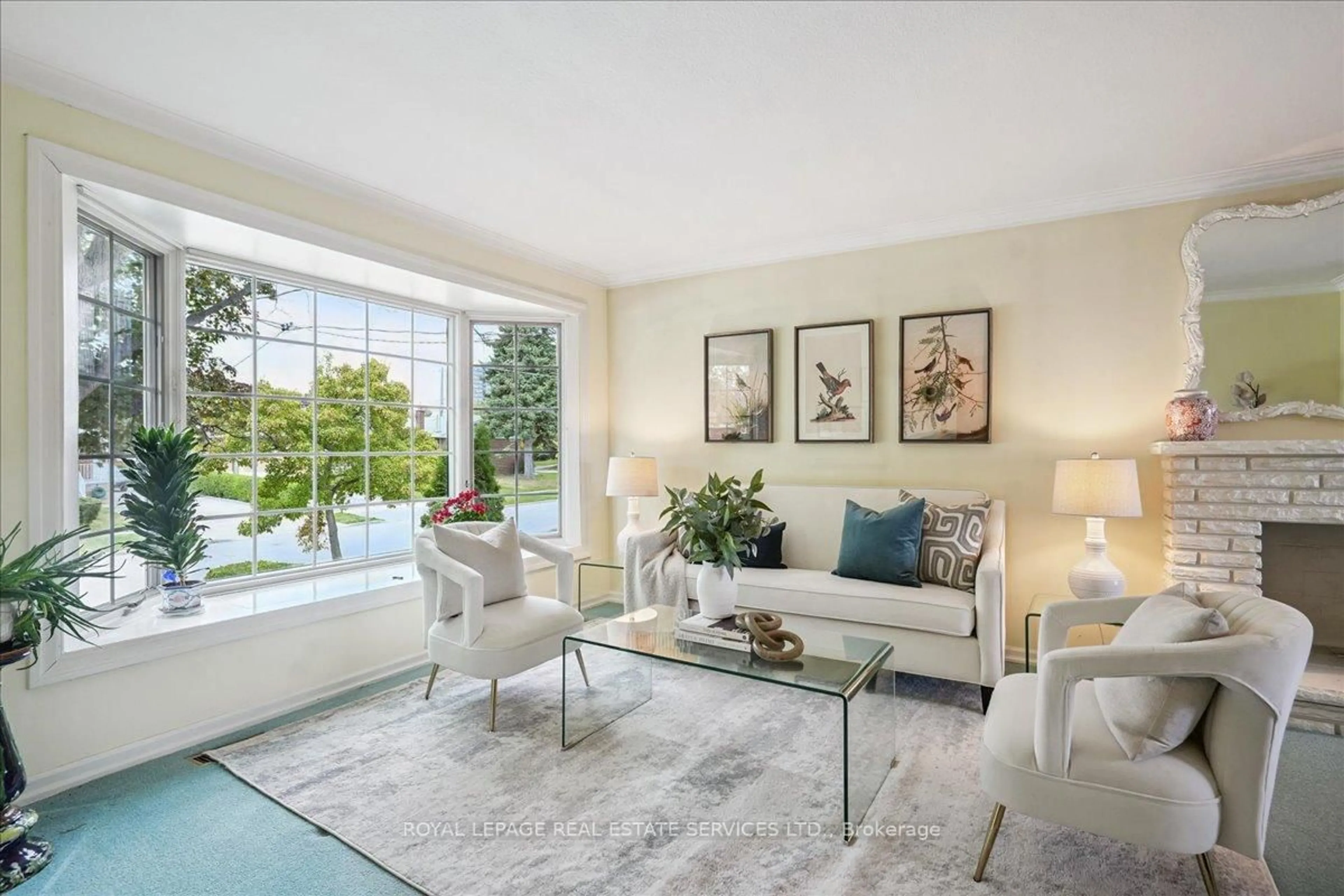 Living room with furniture, unknown for 5 Amethyst Rd, Toronto Ontario M1T 2E6
