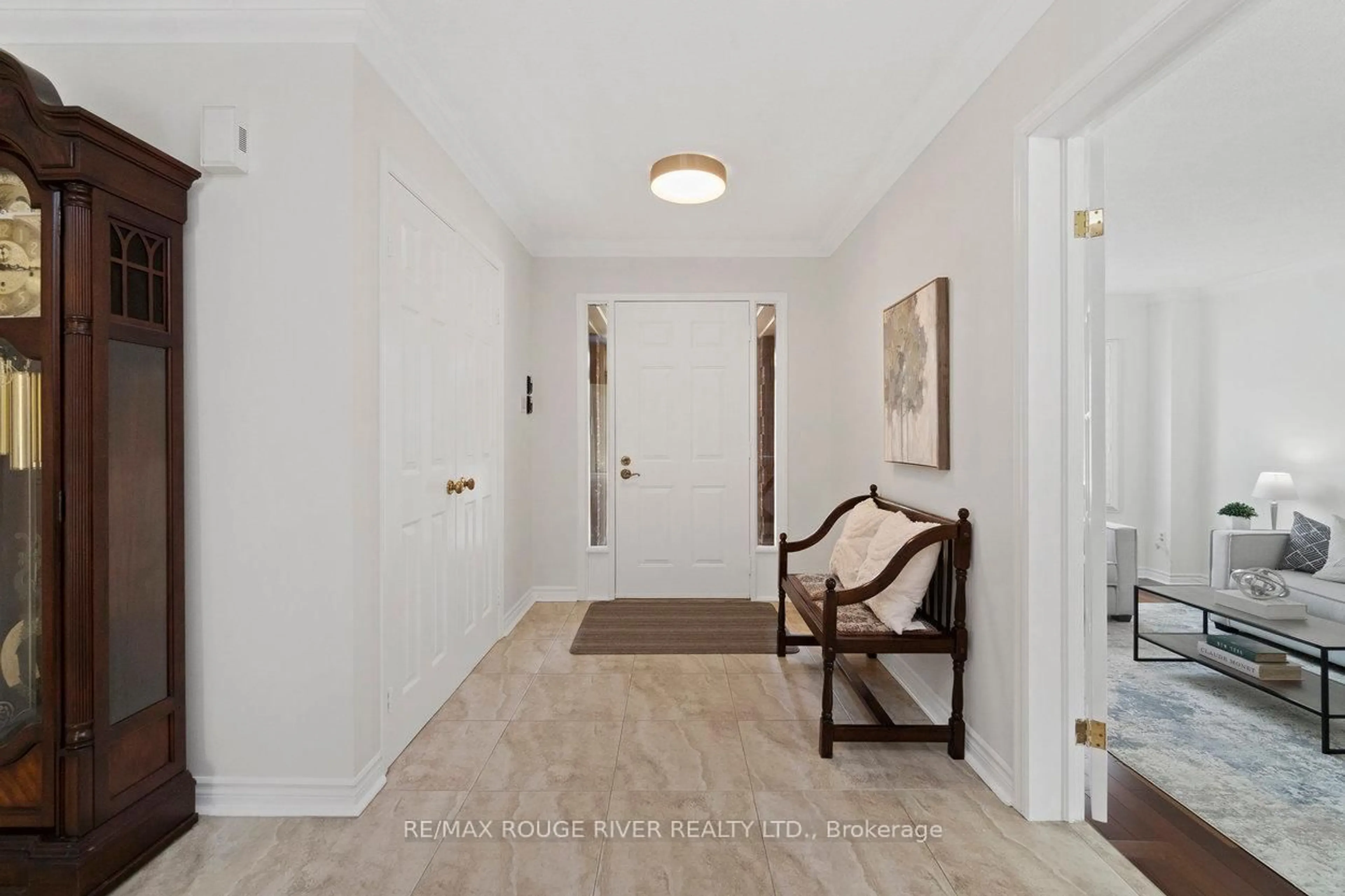 Indoor entryway for 20 Gaslight Cres, Toronto Ontario M1C 3S8