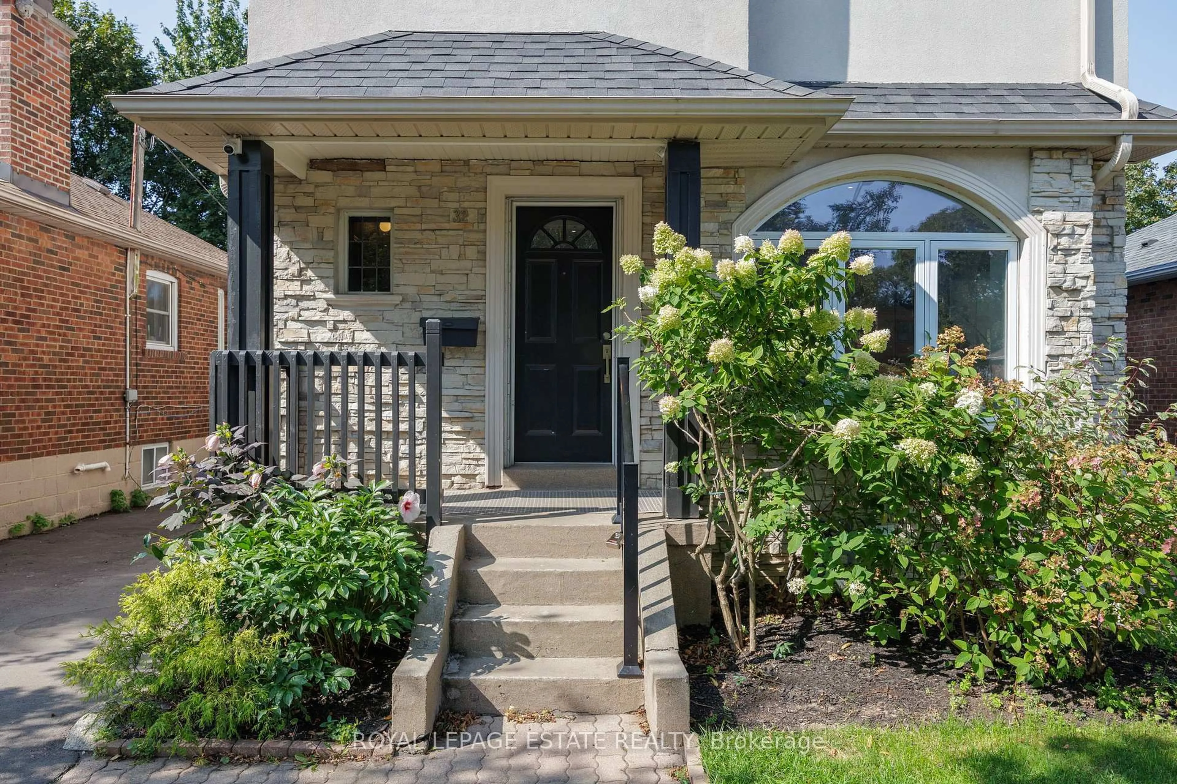 Unknown for 32 Manderley Dr, Toronto Ontario M1N 3E7