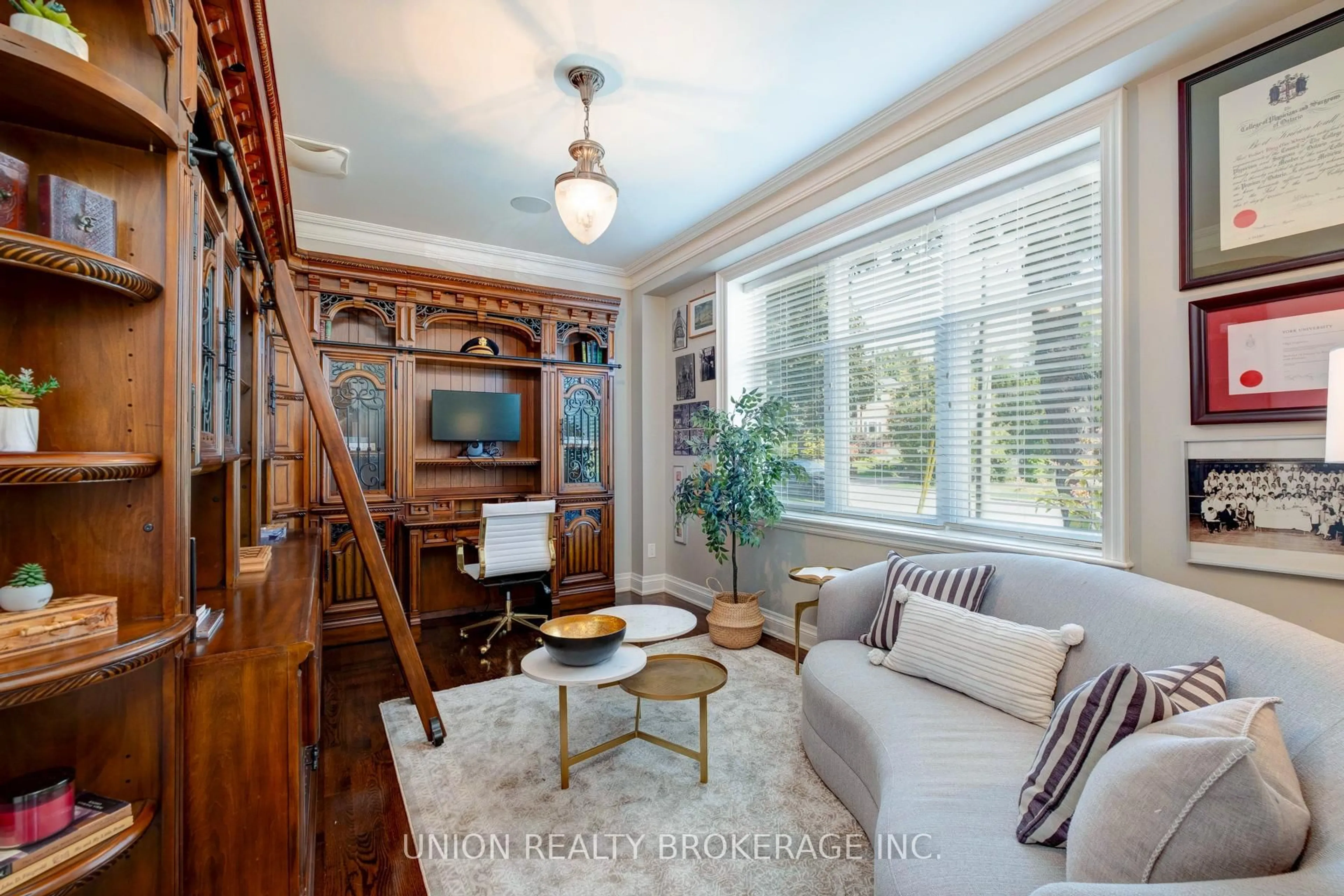 Living room with furniture, unknown for 12 Gradwell Dr, Toronto Ontario M1M 2M9