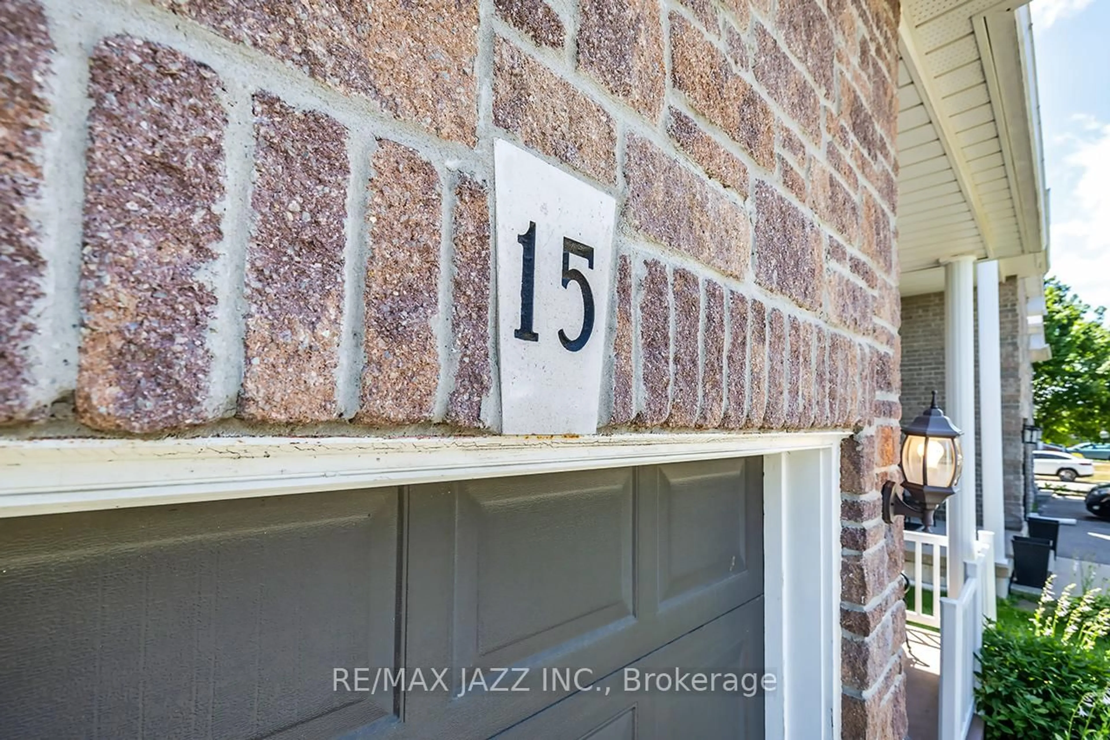 Home with brick exterior material, building for 15 Daiseyfield Ave, Clarington Ontario L1E 3E8