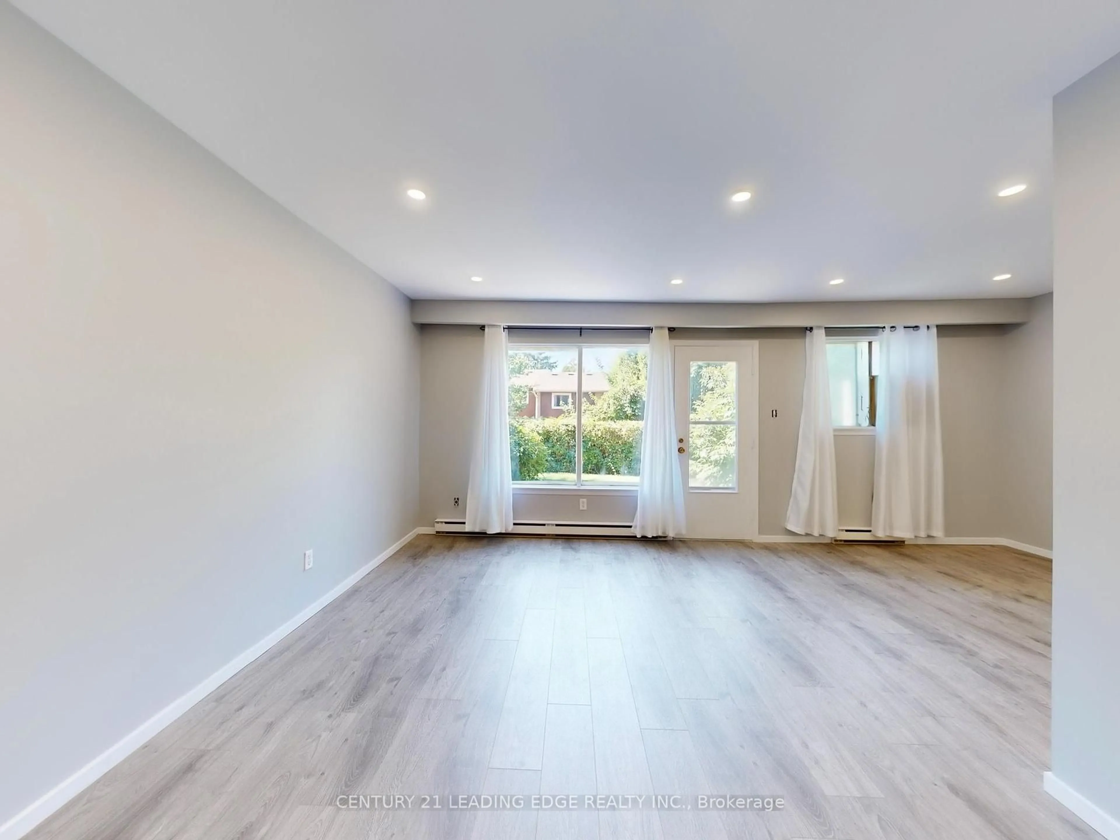 A pic of a room for 341 Military Tr #22, Toronto Ontario M1E 4E4
