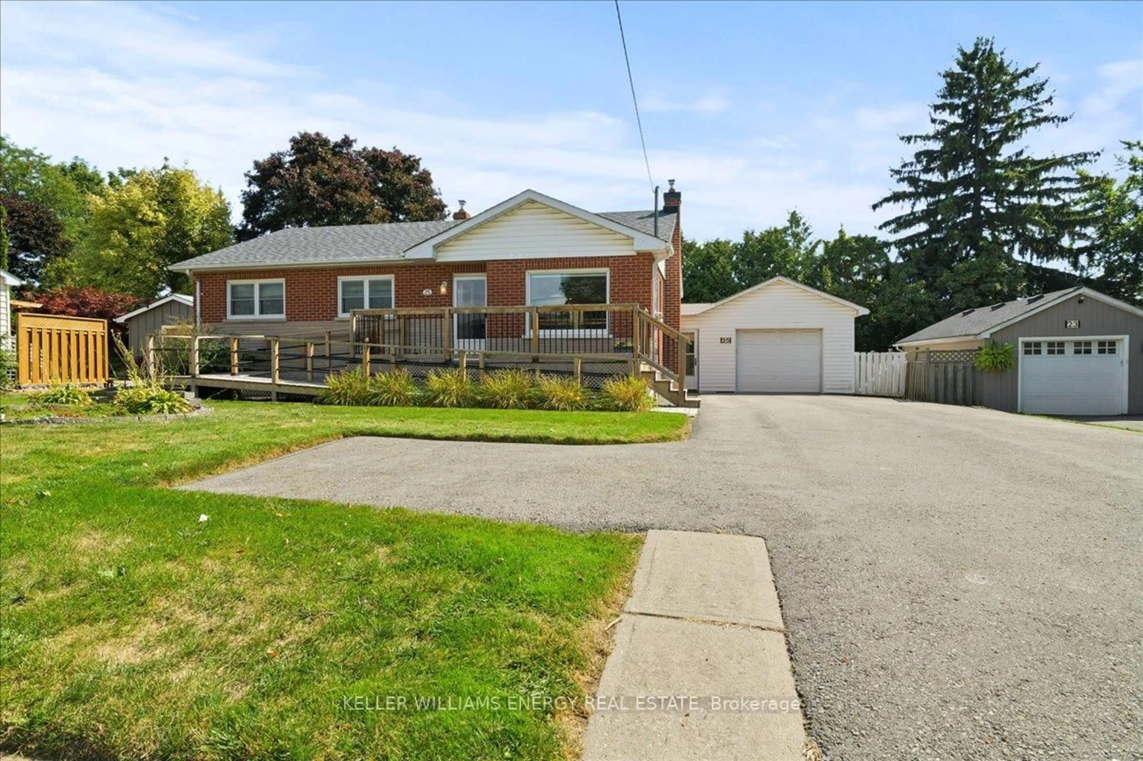 Home with brick exterior material, street for 25 Concession St, Clarington Ontario L1C 1Y2