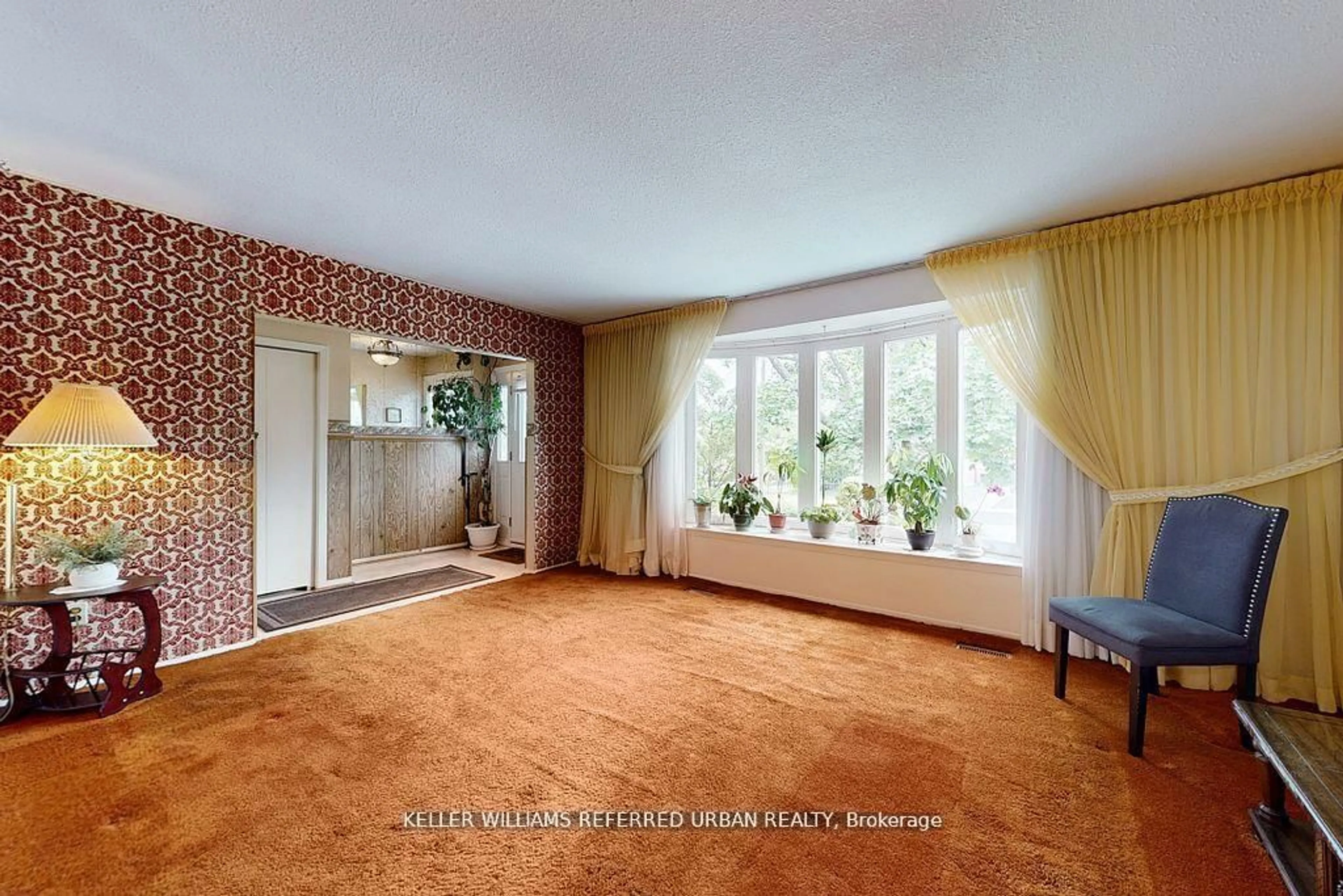 Indoor foyer for 11 Midcroft Dr, Toronto Ontario M1S 1W9