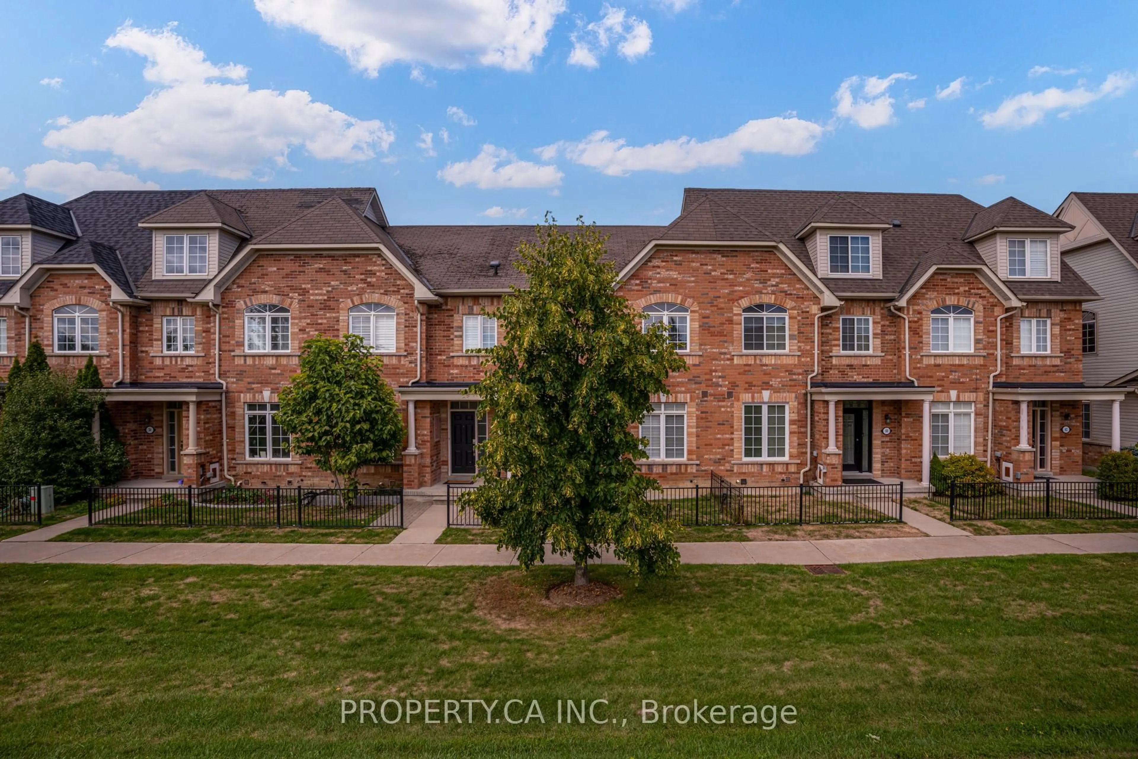 A pic from outside/outdoor area/front of a property/back of a property/a pic from drone, unknown for 58 Wicker Park Way, Whitby Ontario L1R 0C7