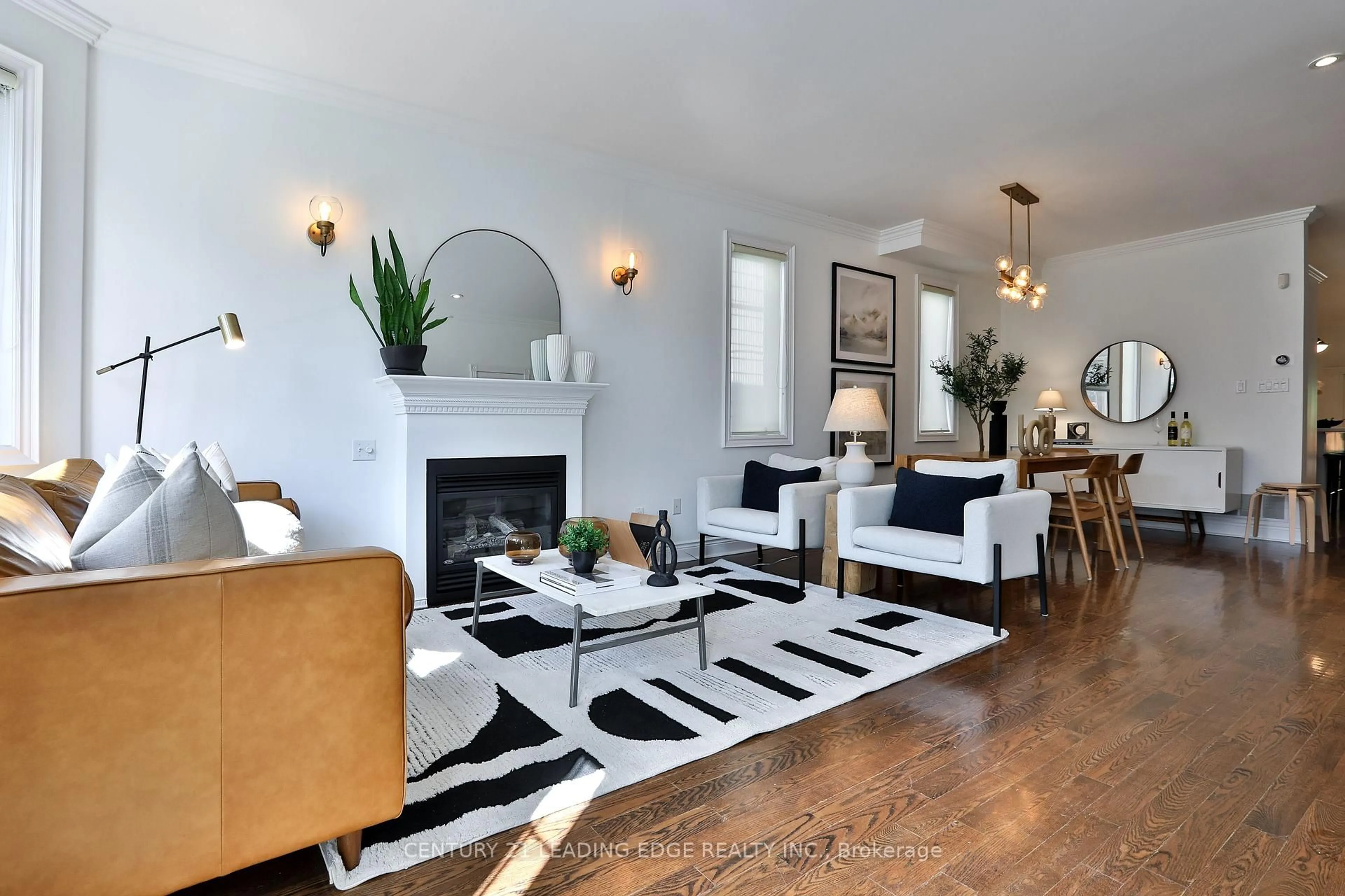 Living room with furniture, unknown for 39 Ferrier Ave, Toronto Ontario M4K 3H5