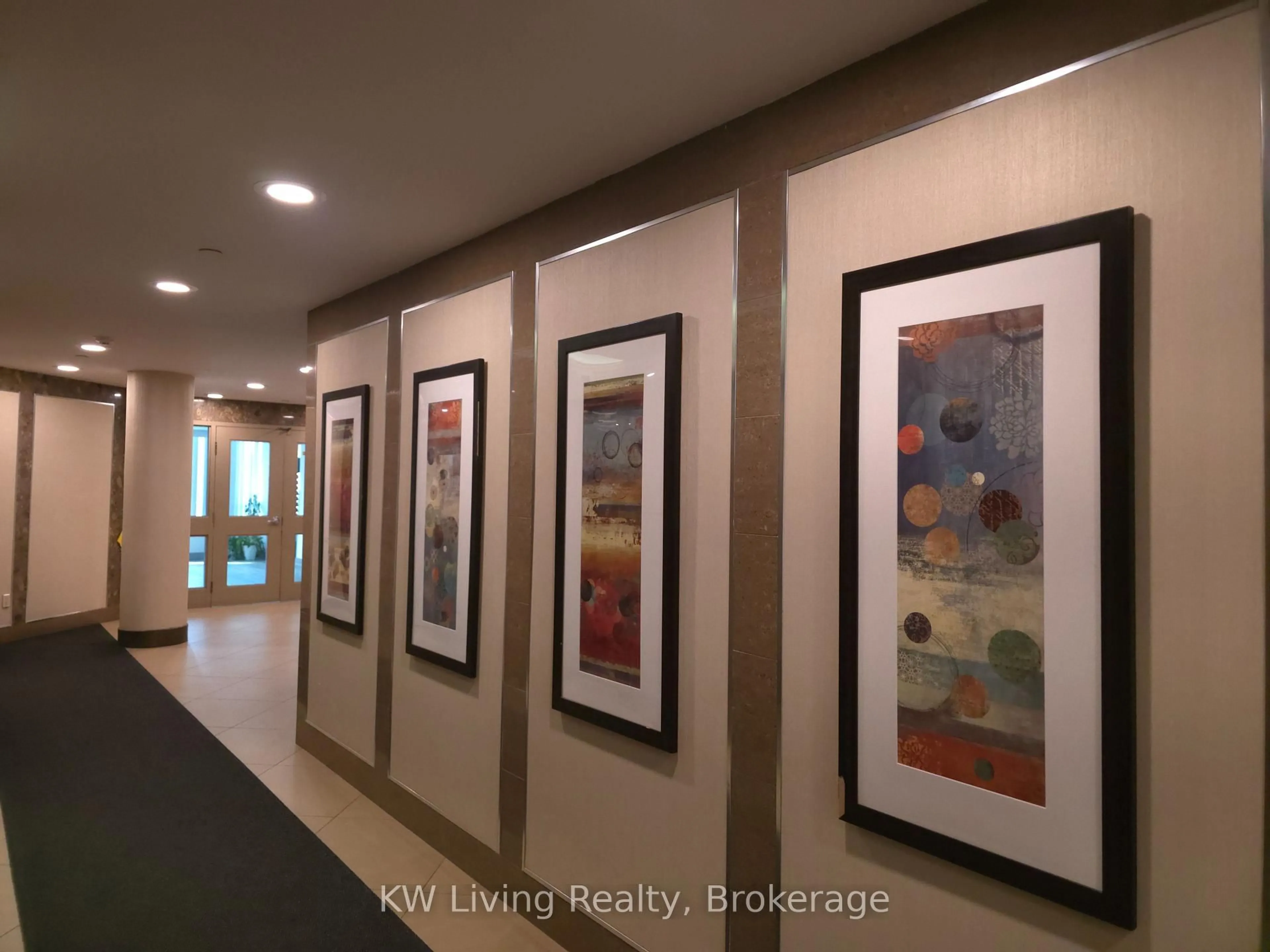 Indoor foyer for 330 Alton Towers Circ #Ph206, Toronto Ontario M1V 5H3