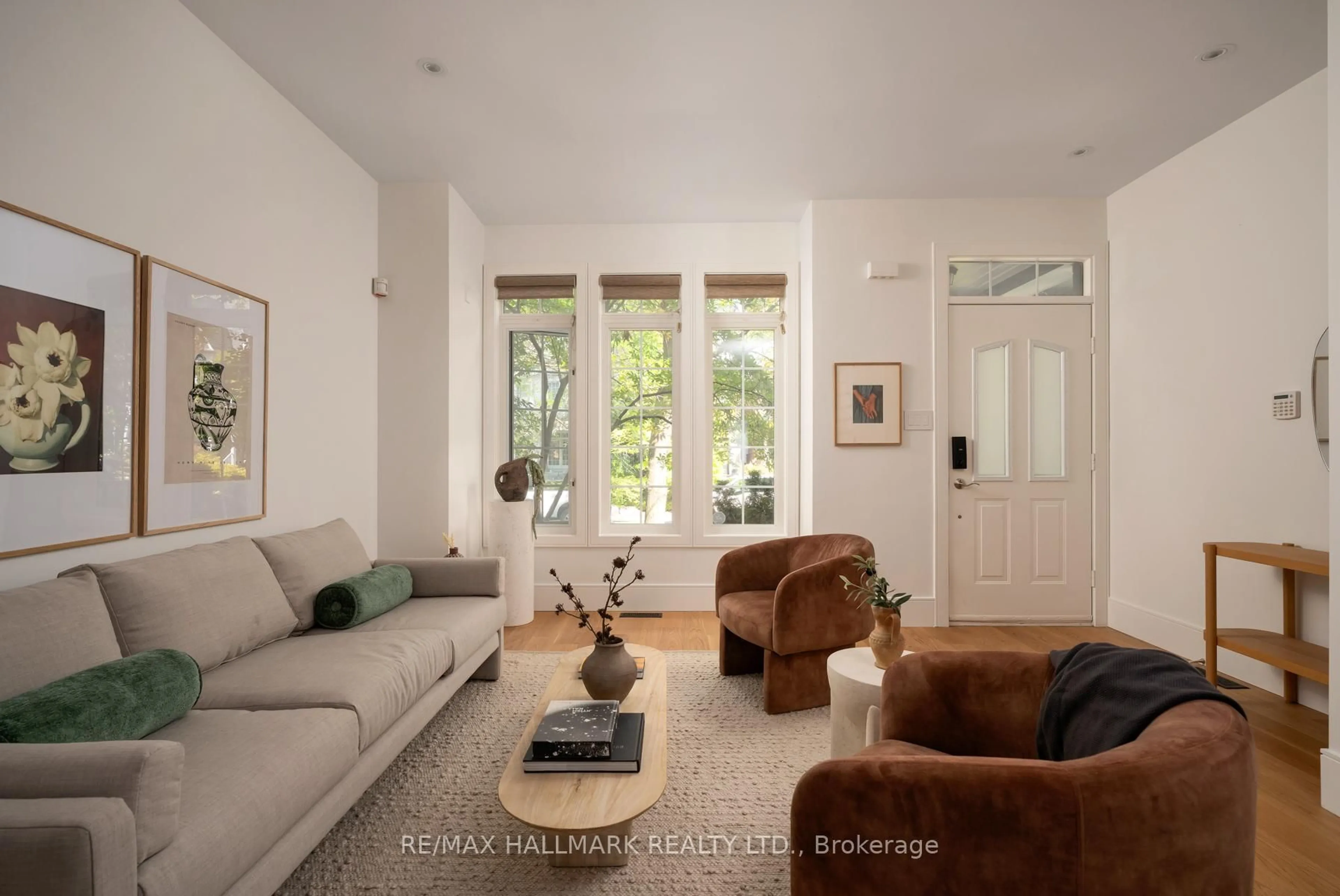 Living room with furniture, unknown for 78 Sarah Ashbridge Ave, Toronto Ontario M4L 3Y9