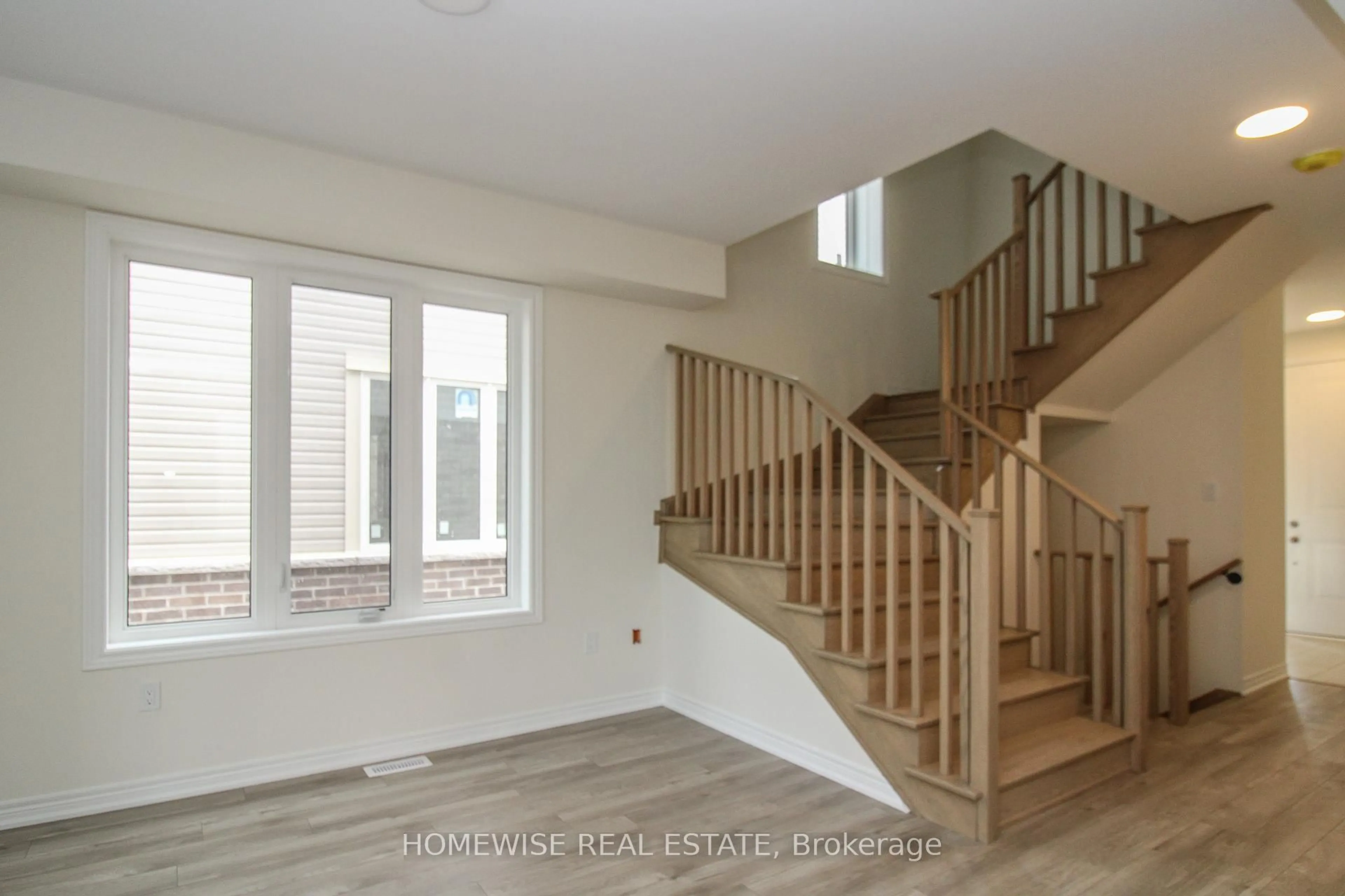 Stairs for 235 Ash St, Scugog Ontario L9L 0B1