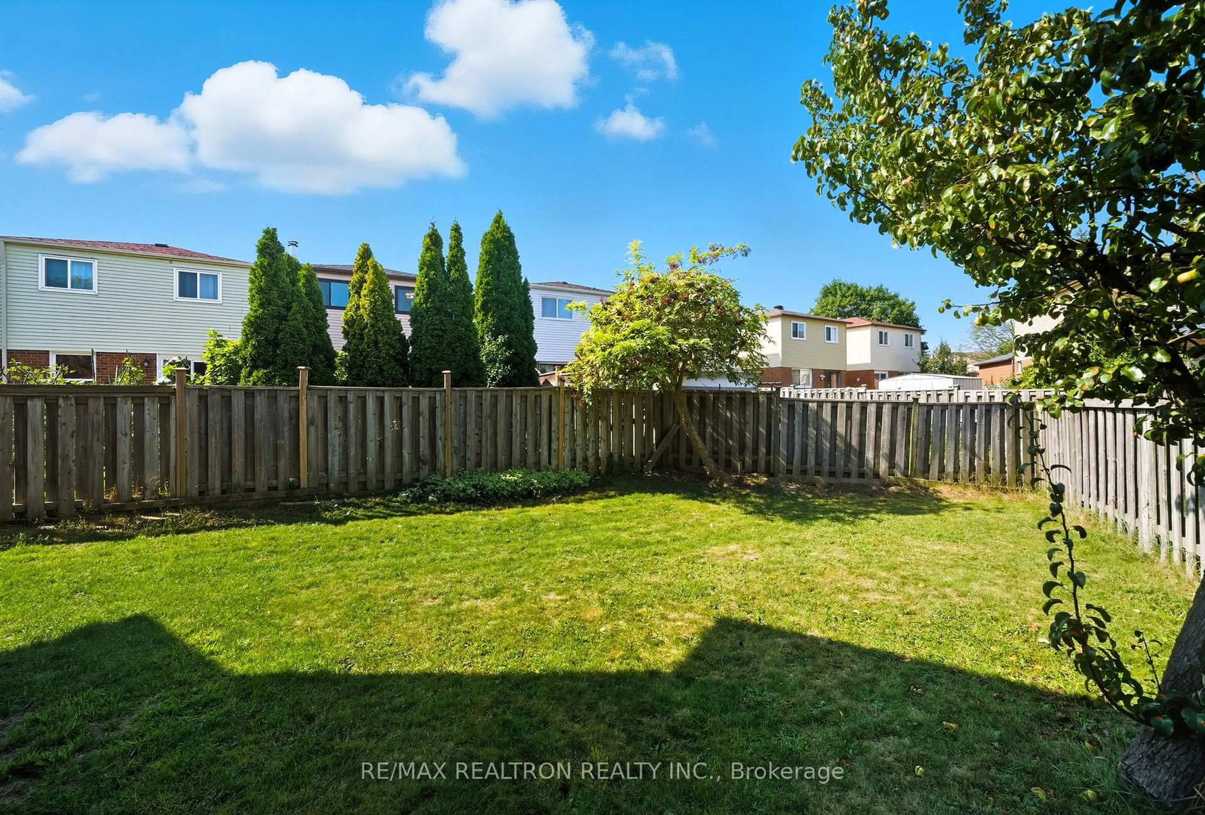 Patio, unknown for 83 Fieldside Dr, Toronto Ontario M1V 3C4
