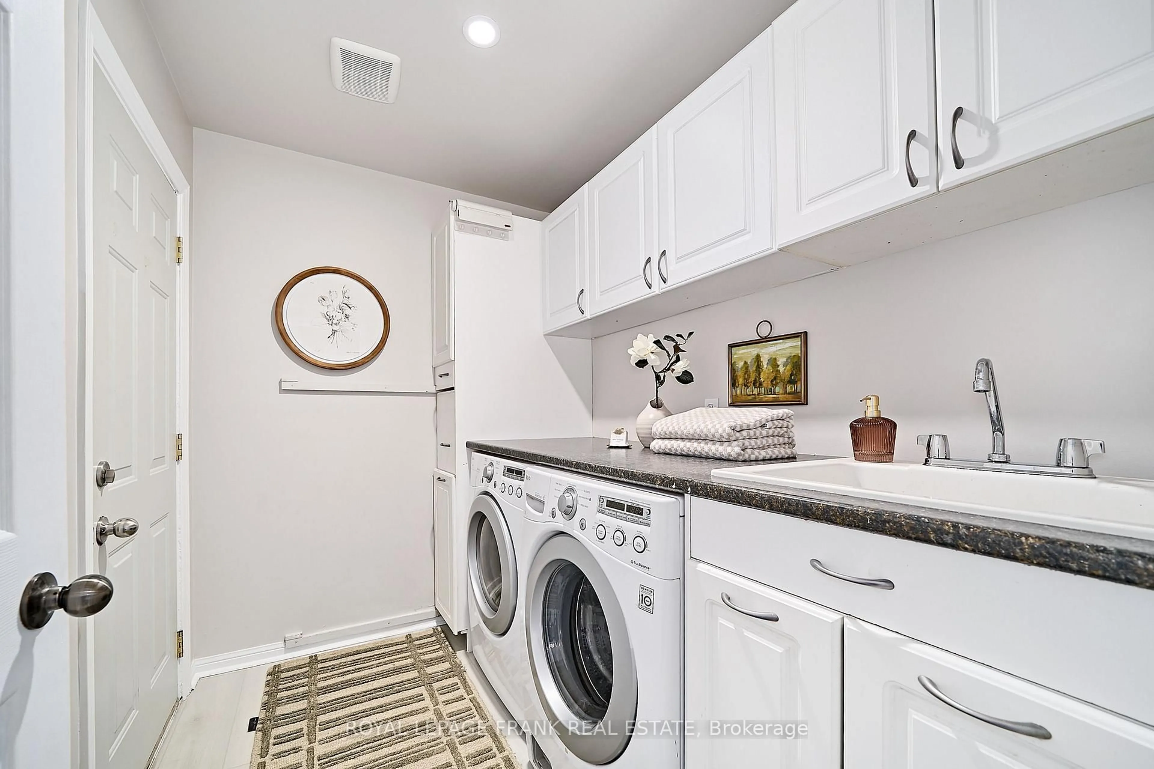 Laundry room for 113 Bach Ave, Whitby Ontario L1R 2P8