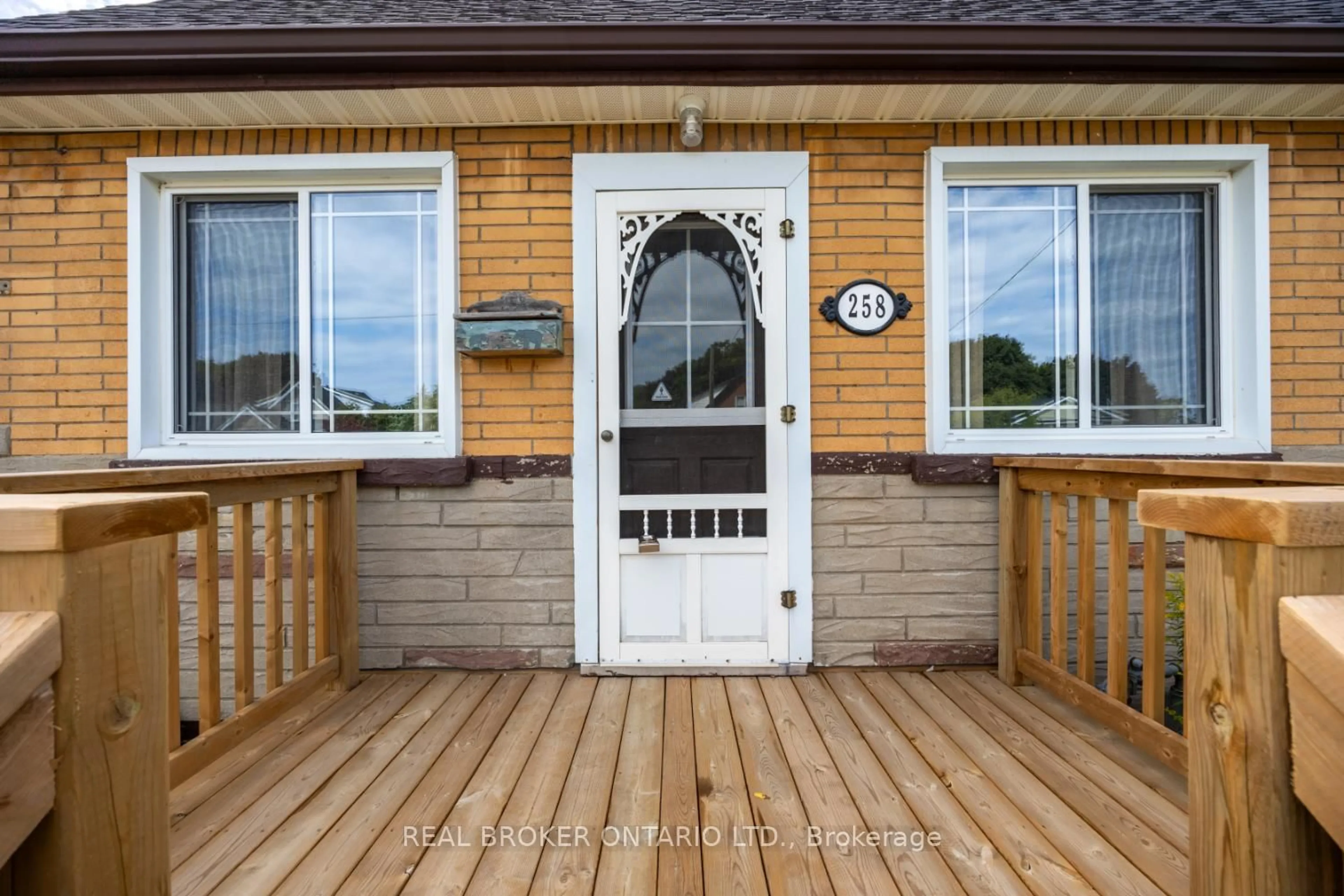 Unknown for 258 Verdun Rd, Oshawa Ontario L1H 5T2