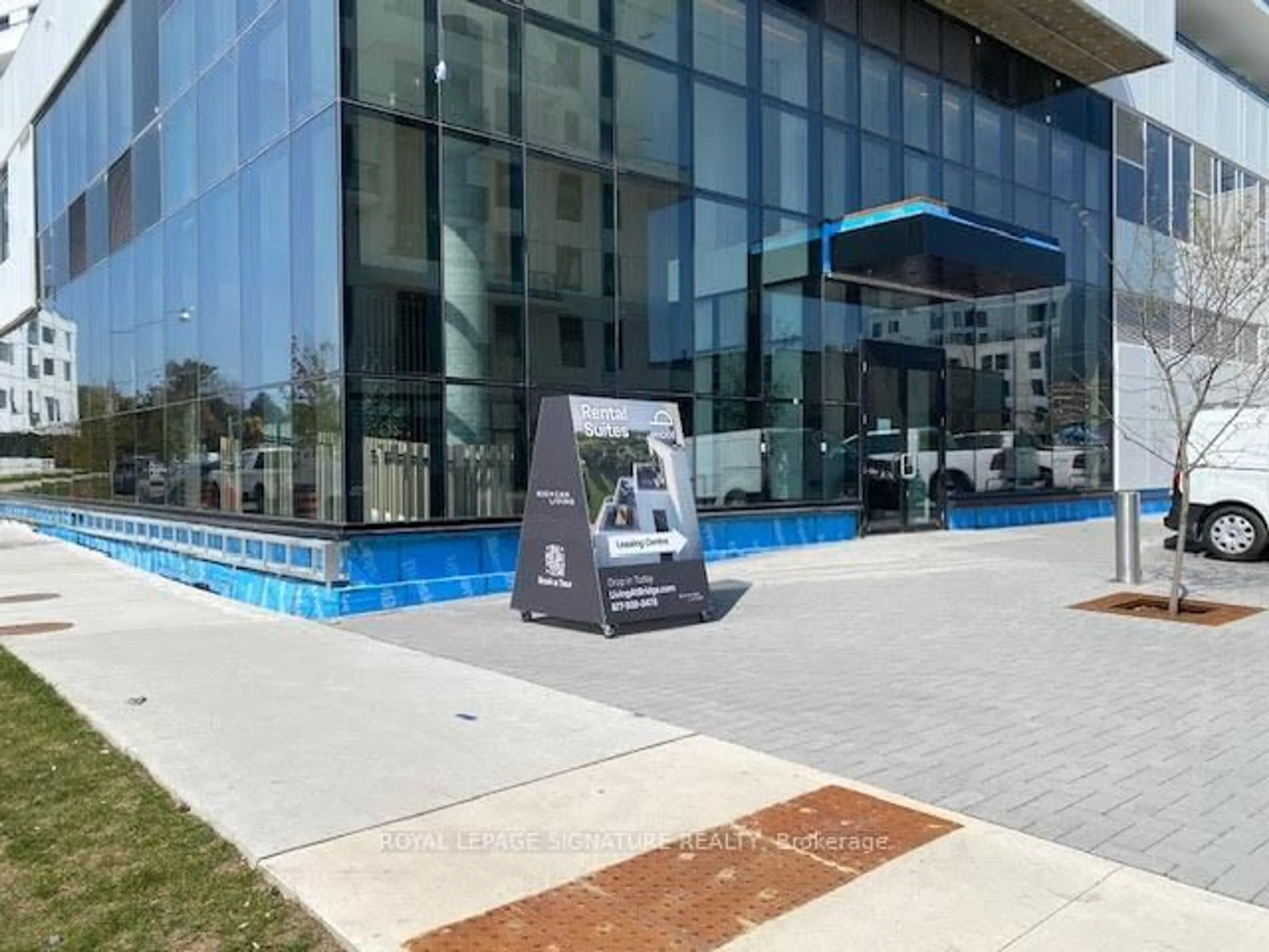 Pool for 1050 Eastern Ave #820, Toronto Ontario M4L 0B7