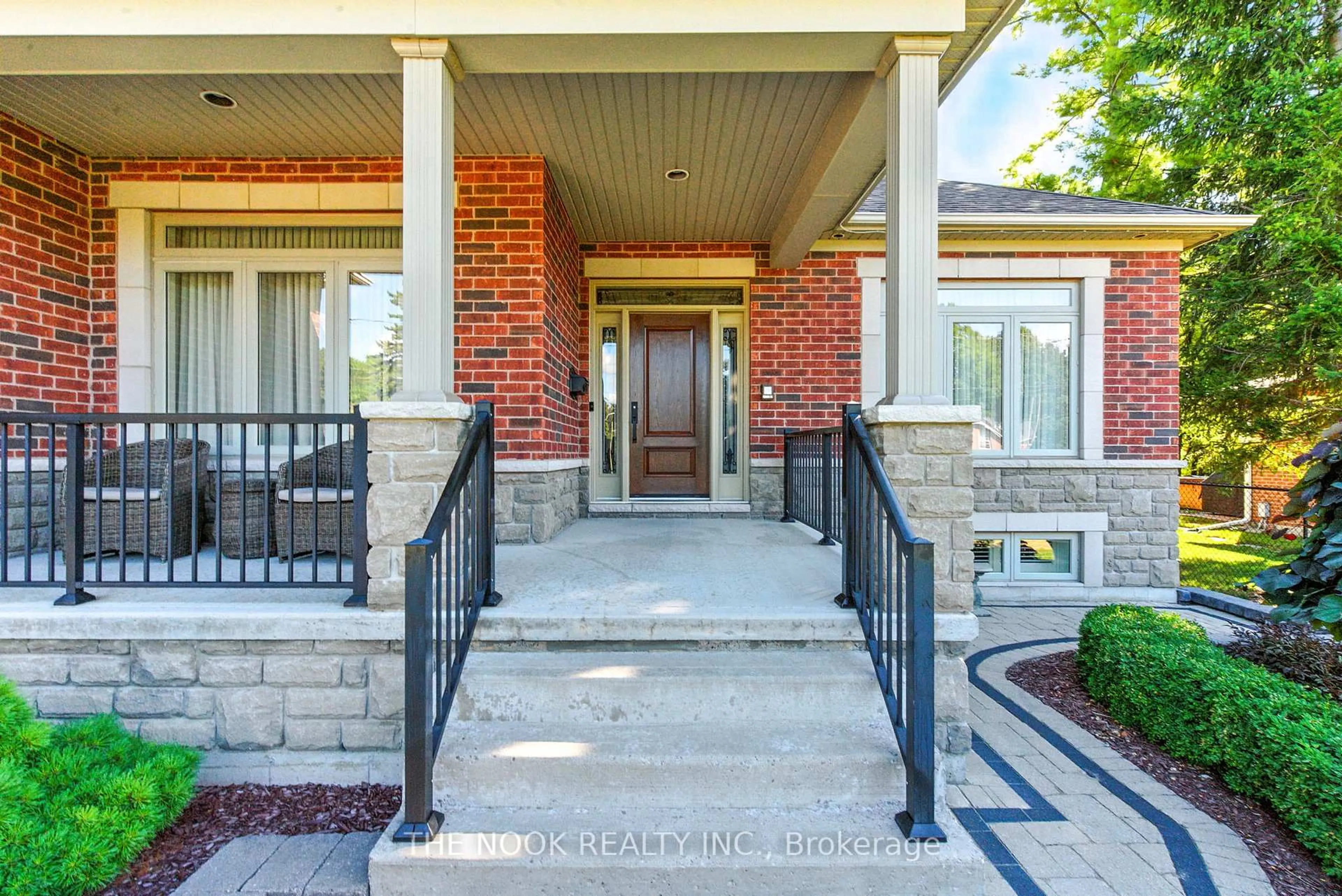 Unknown for 59 Queen St, Whitby Ontario L1M 1C4